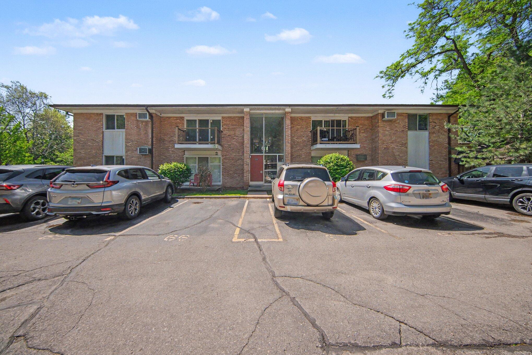 1261 Island Drive 201