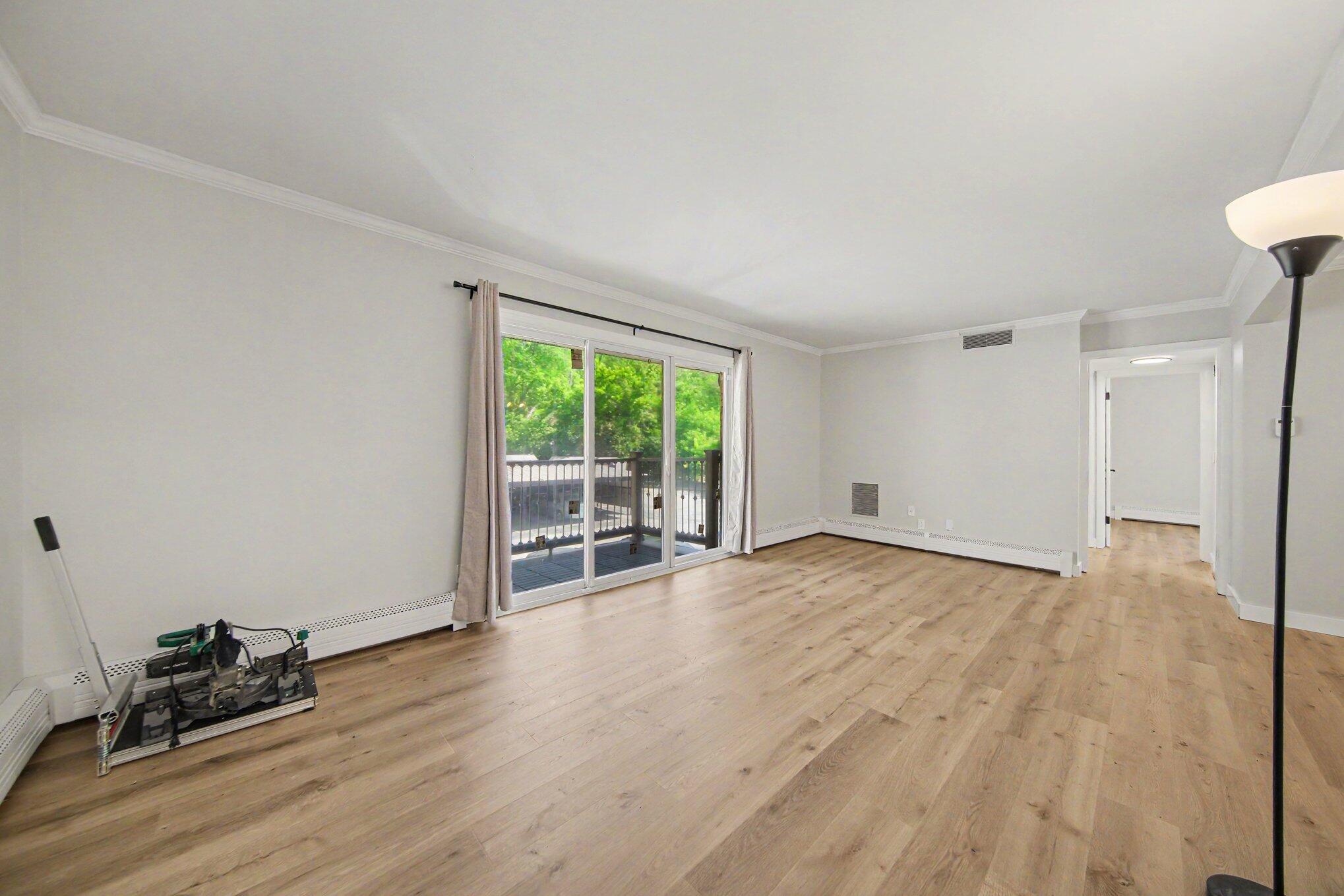 1261 Island Drive 201