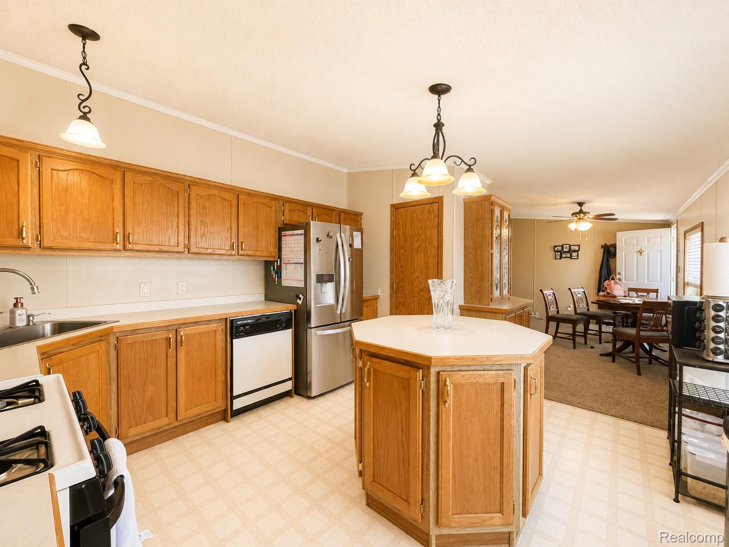 9192 Canyon Trail Drive