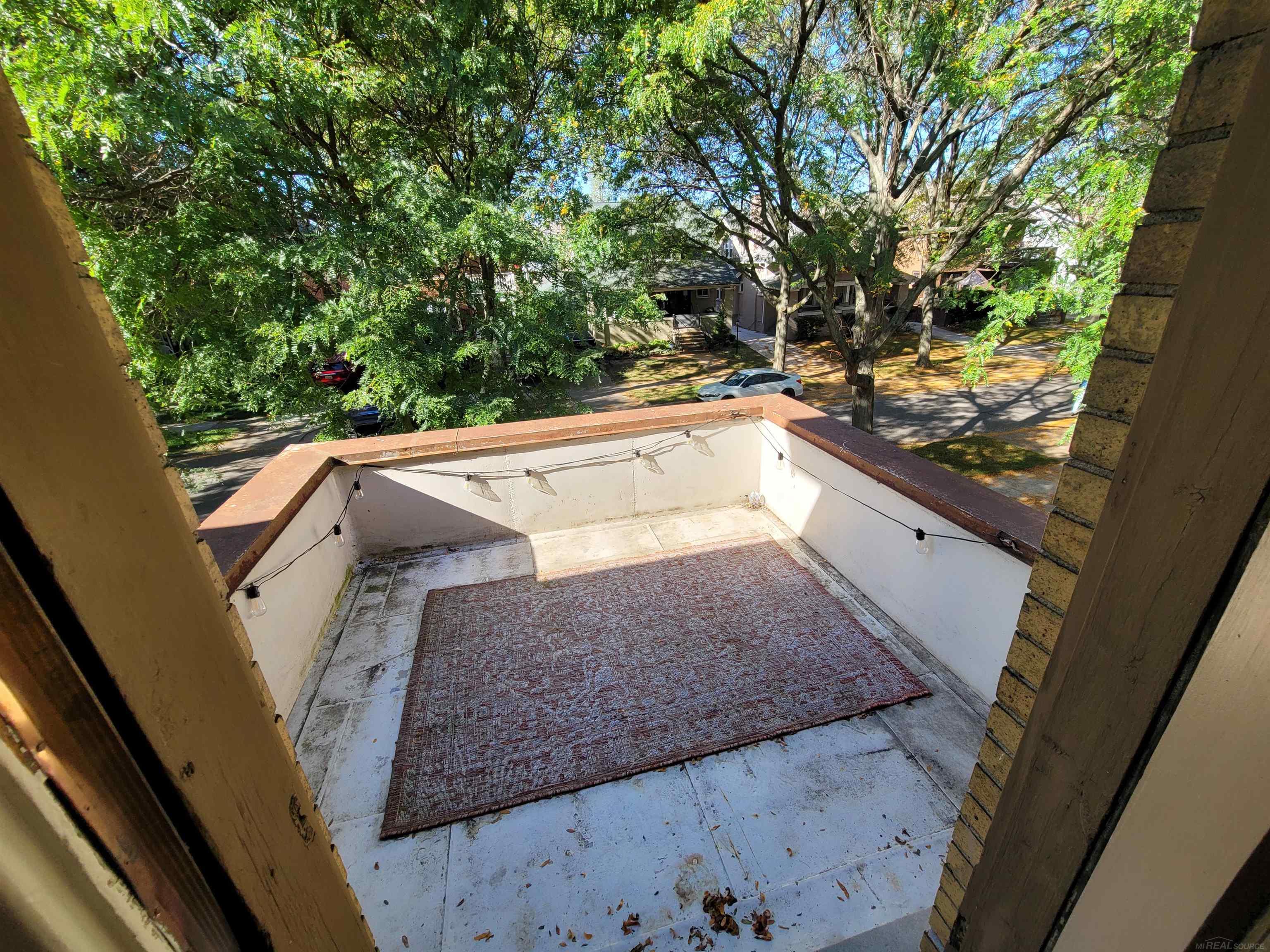 1022 Beaconsfield Avenue