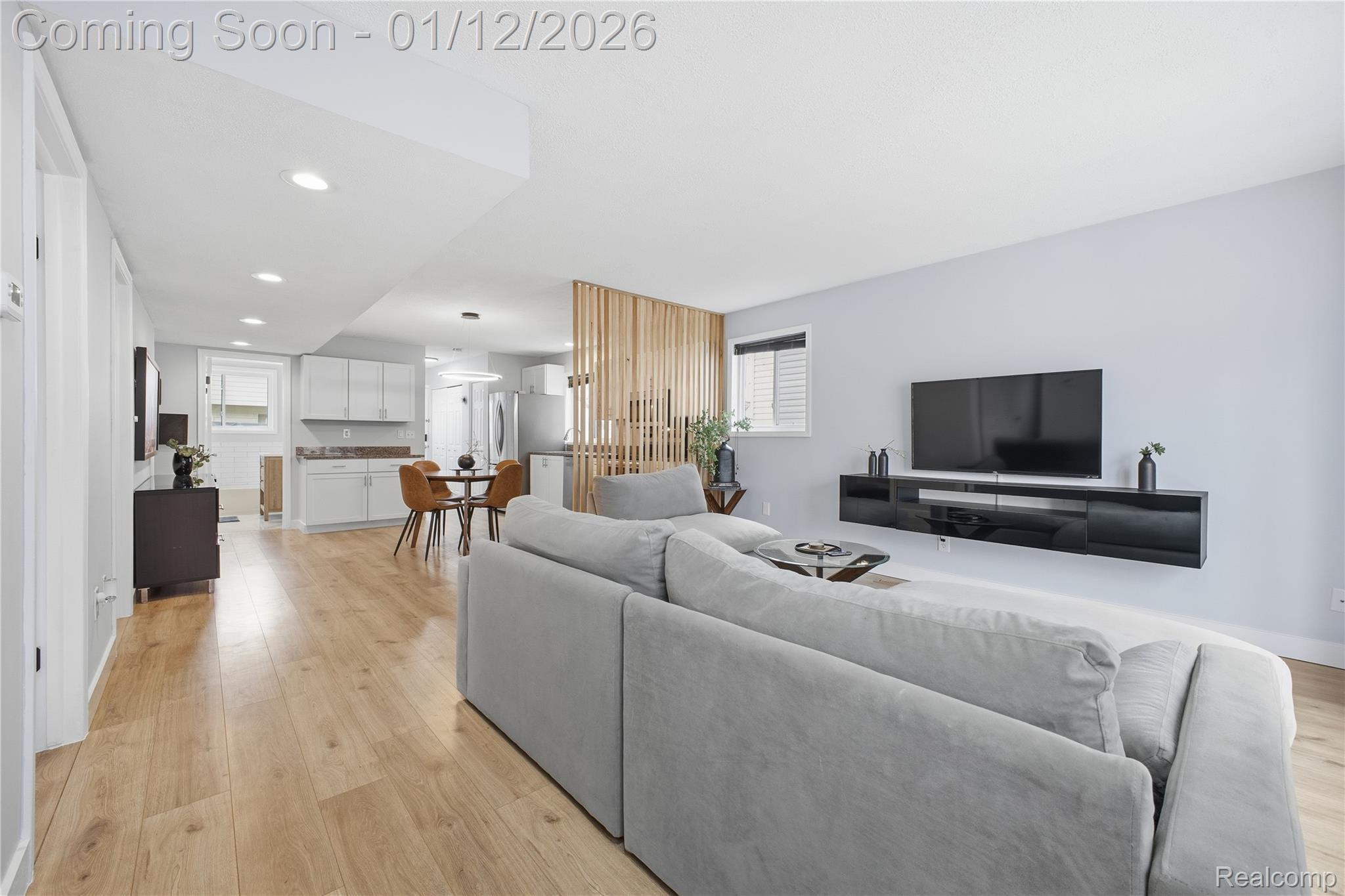 393 W Hudson Avenue E