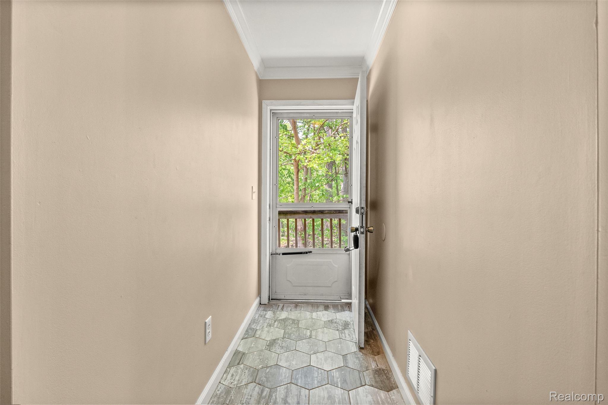 11970 Greenway Circle