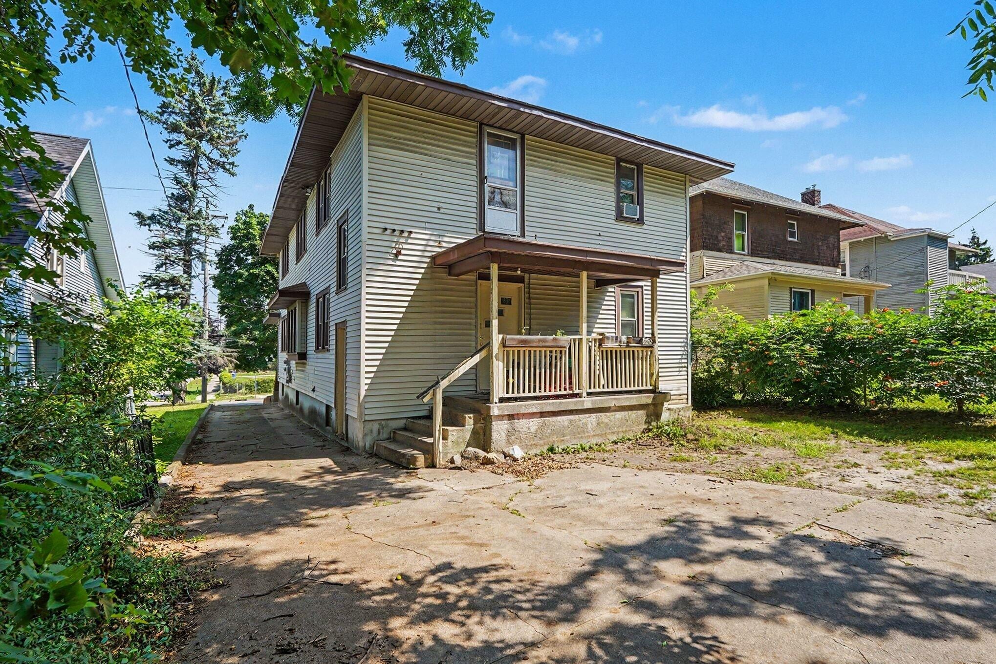 918 Martin Luther King Junior Street SE