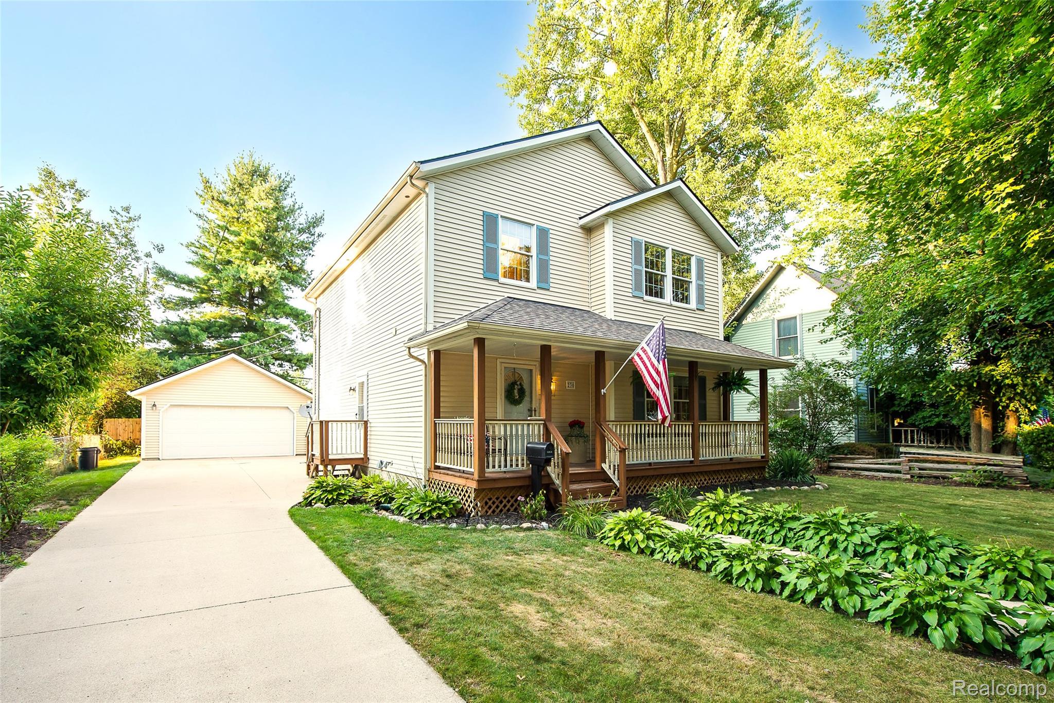 230 W Lake Street