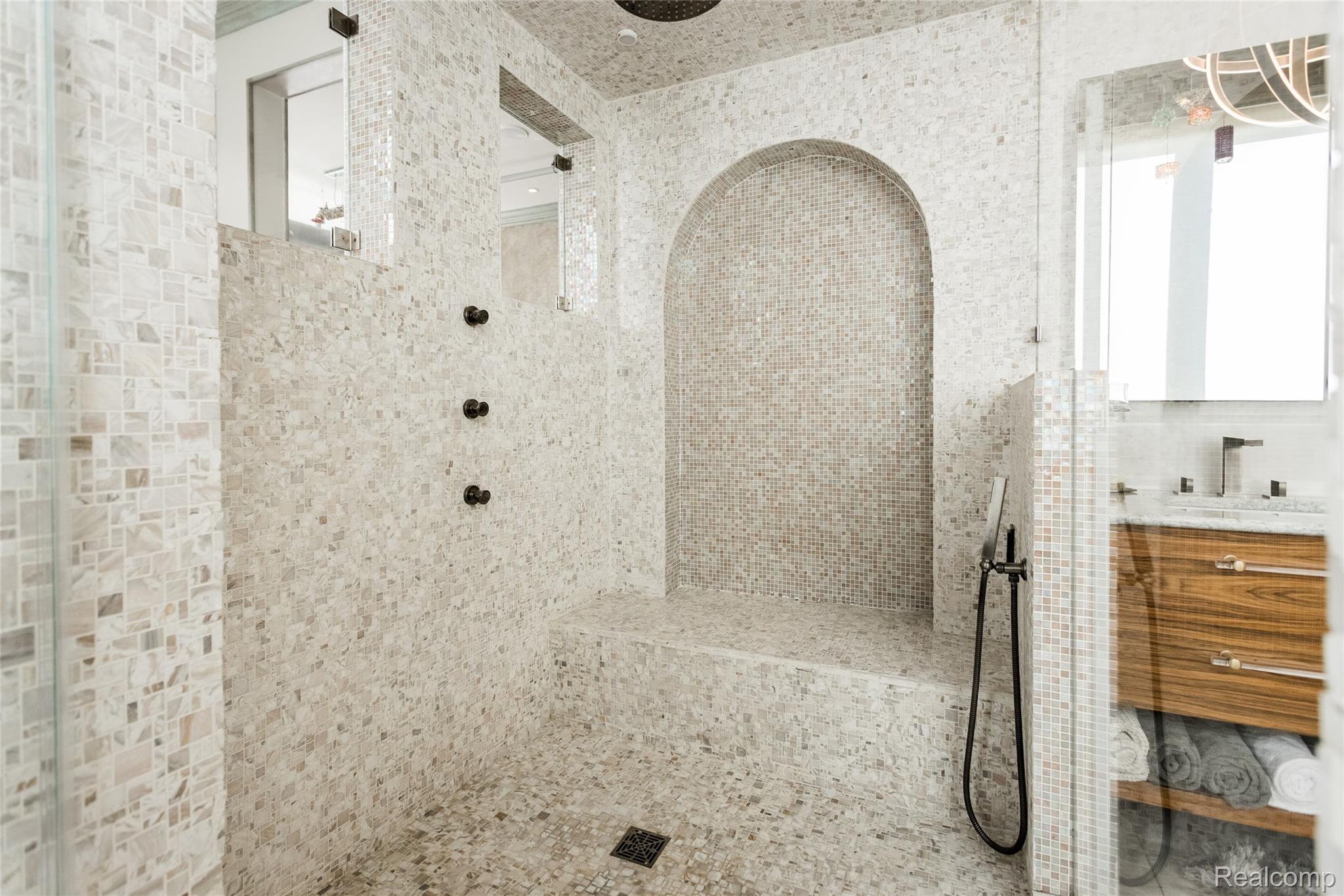 2987 Franklin Street PENTHOUSE
