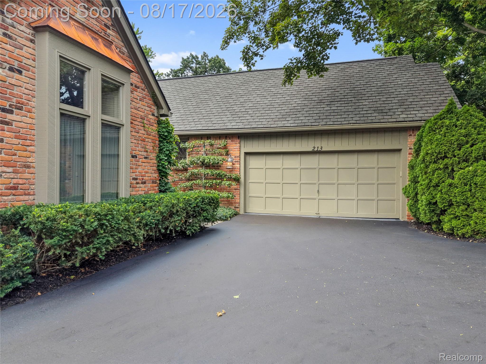 213 Norcliff Drive