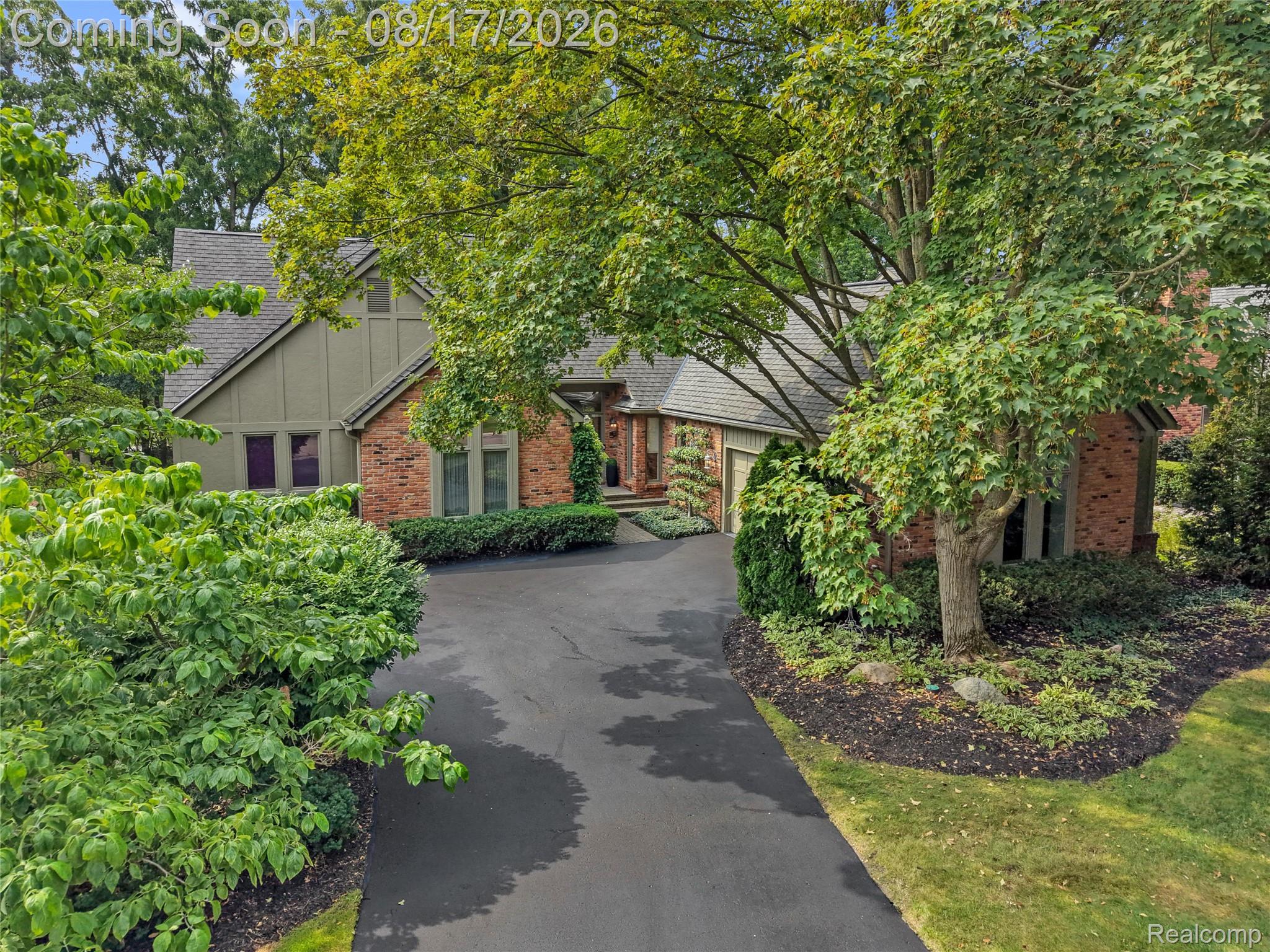 213 Norcliff Drive