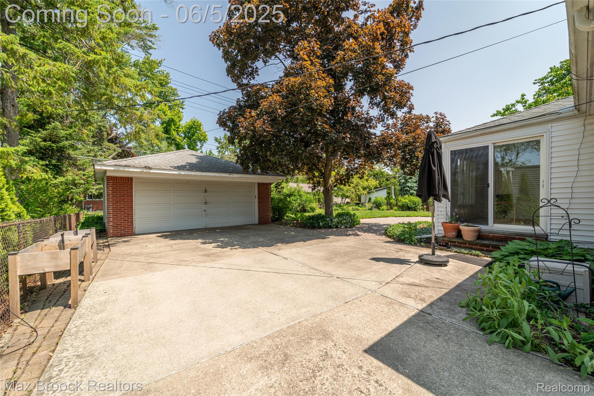 16926 Beverly Road