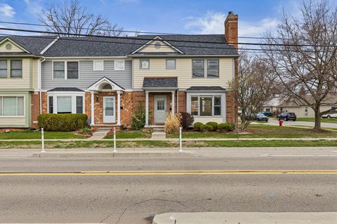 1053 WOODWARD Heights Ferndale City MI 48220