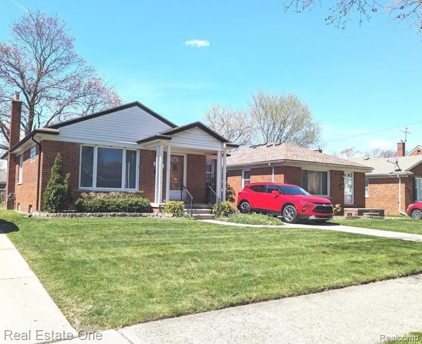8443 RIVERDALE Street