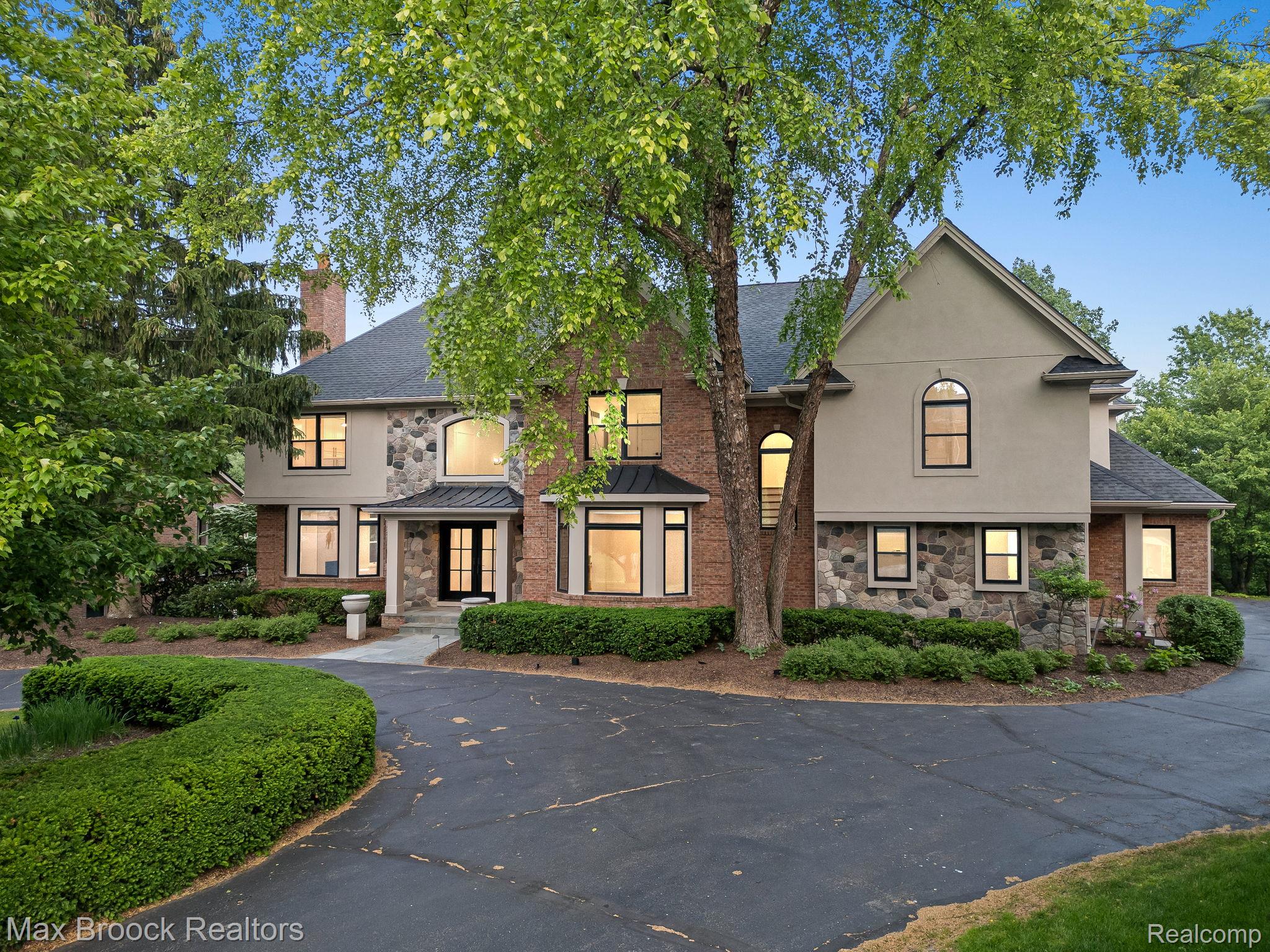 4331 Spruce Hill Lane