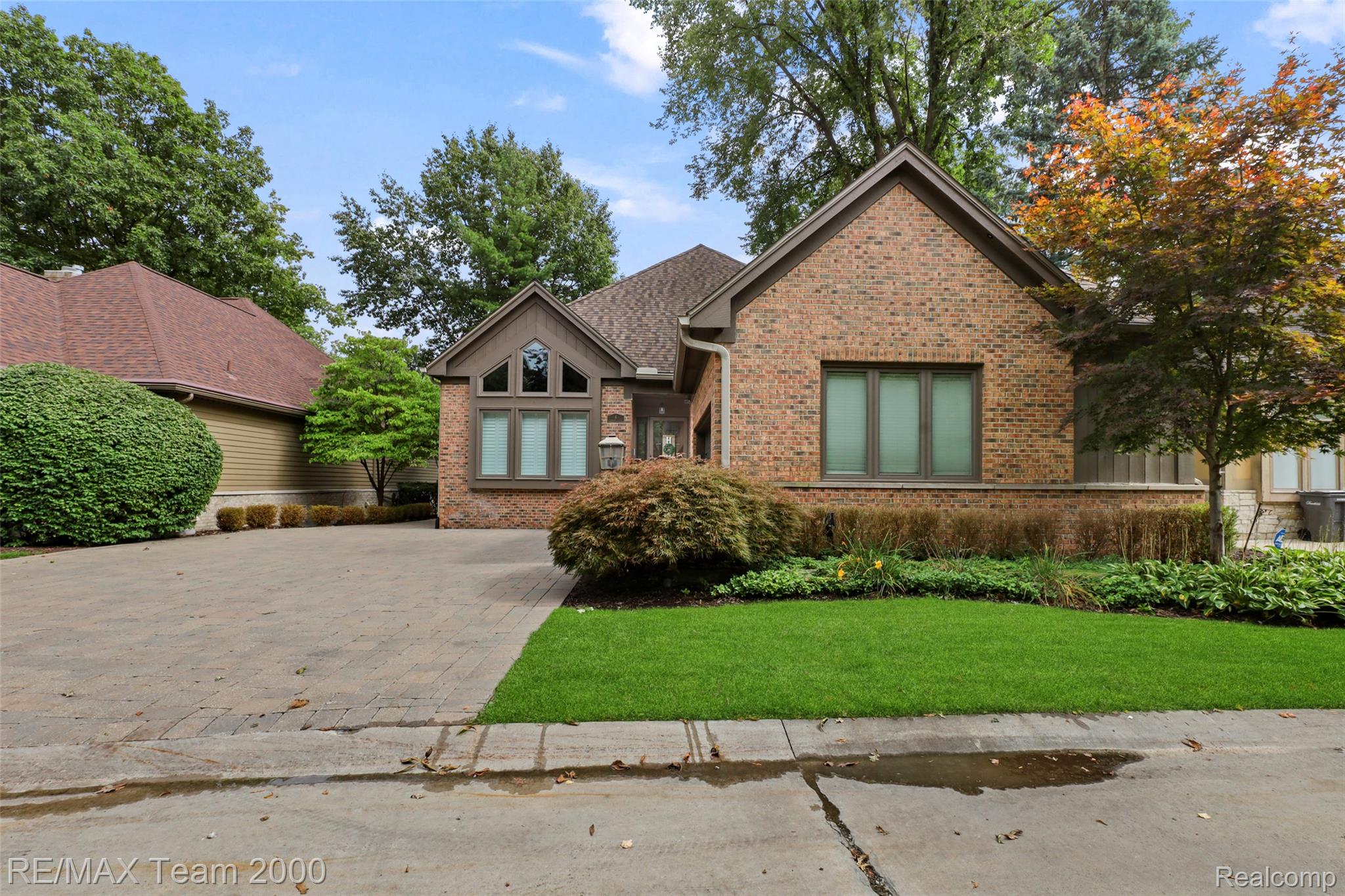 6 Pembroke Court