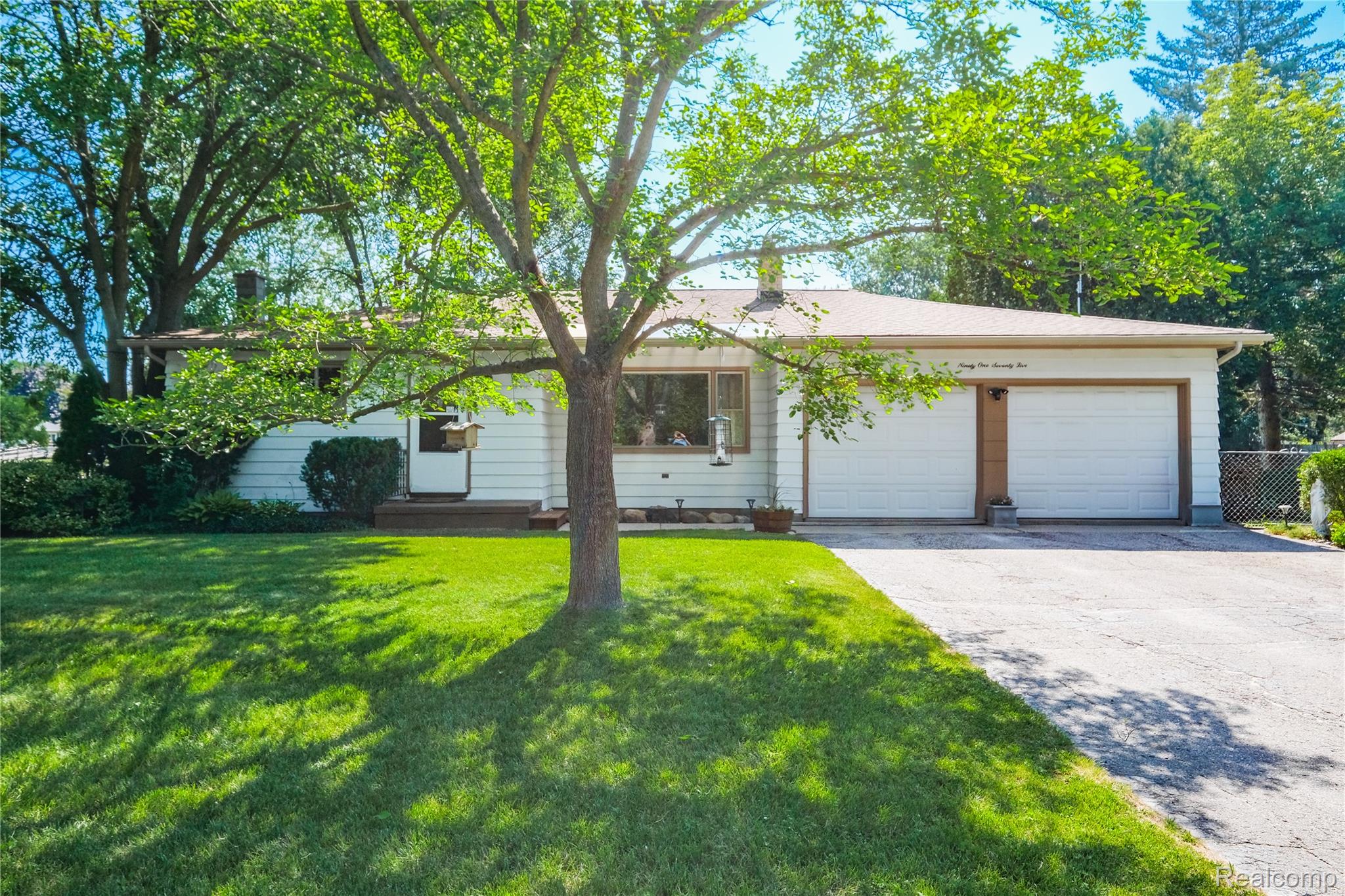 9175 Bernice Drive