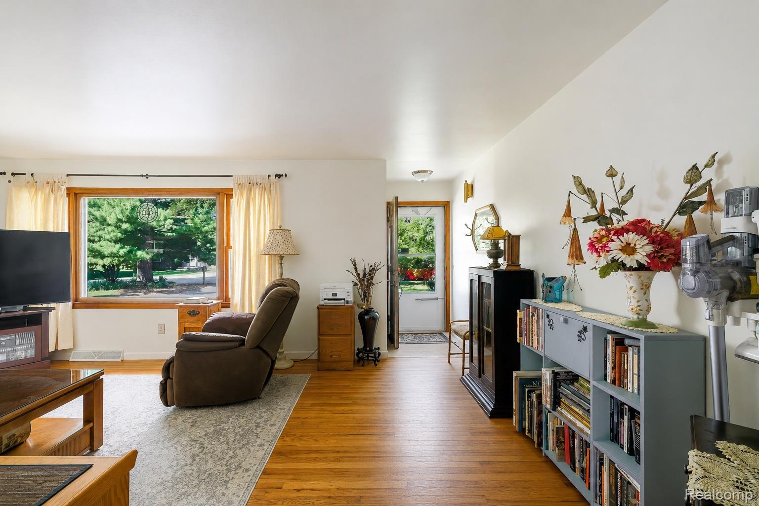 9175 Bernice Drive