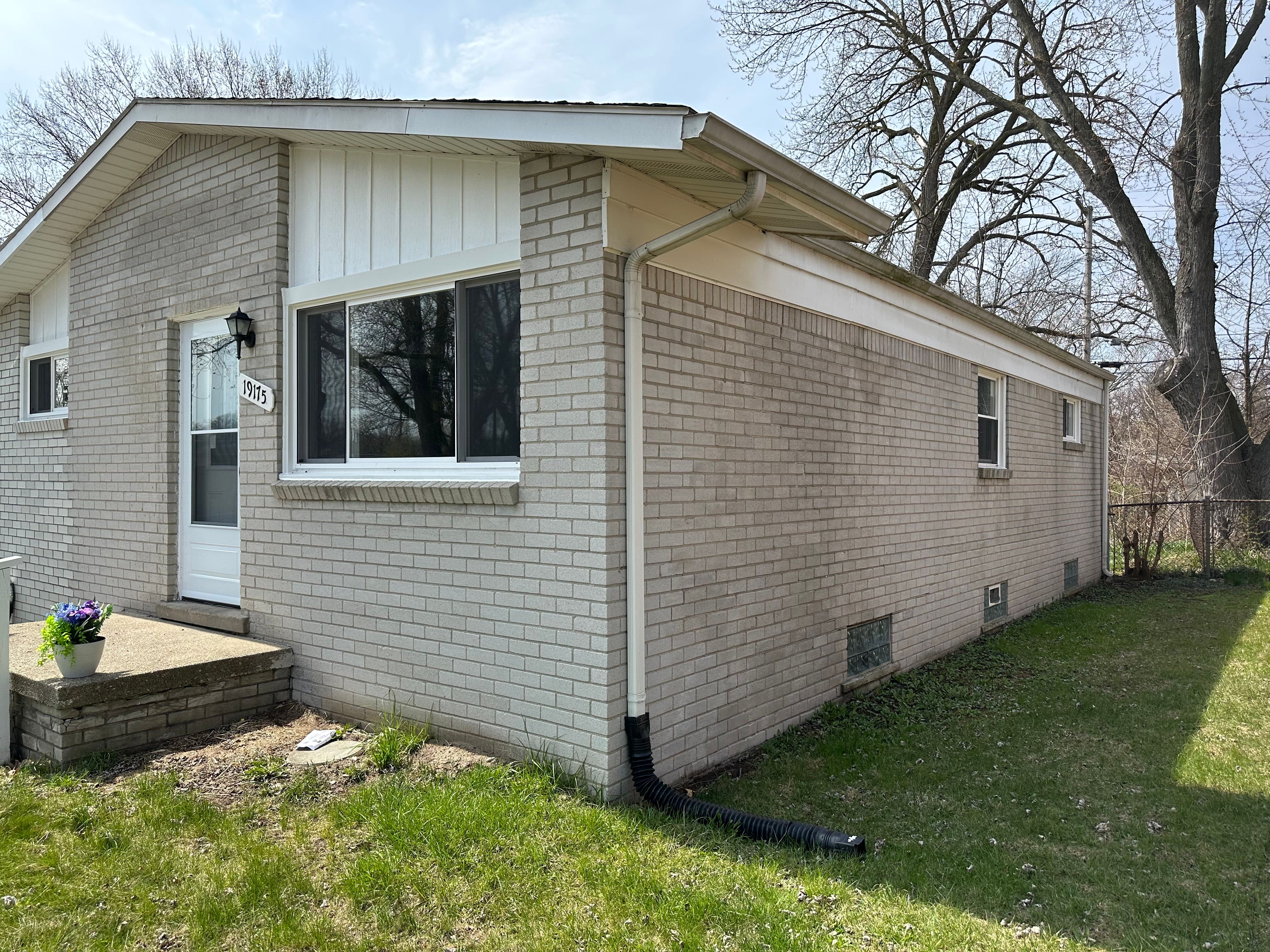 19175 Inkster Road