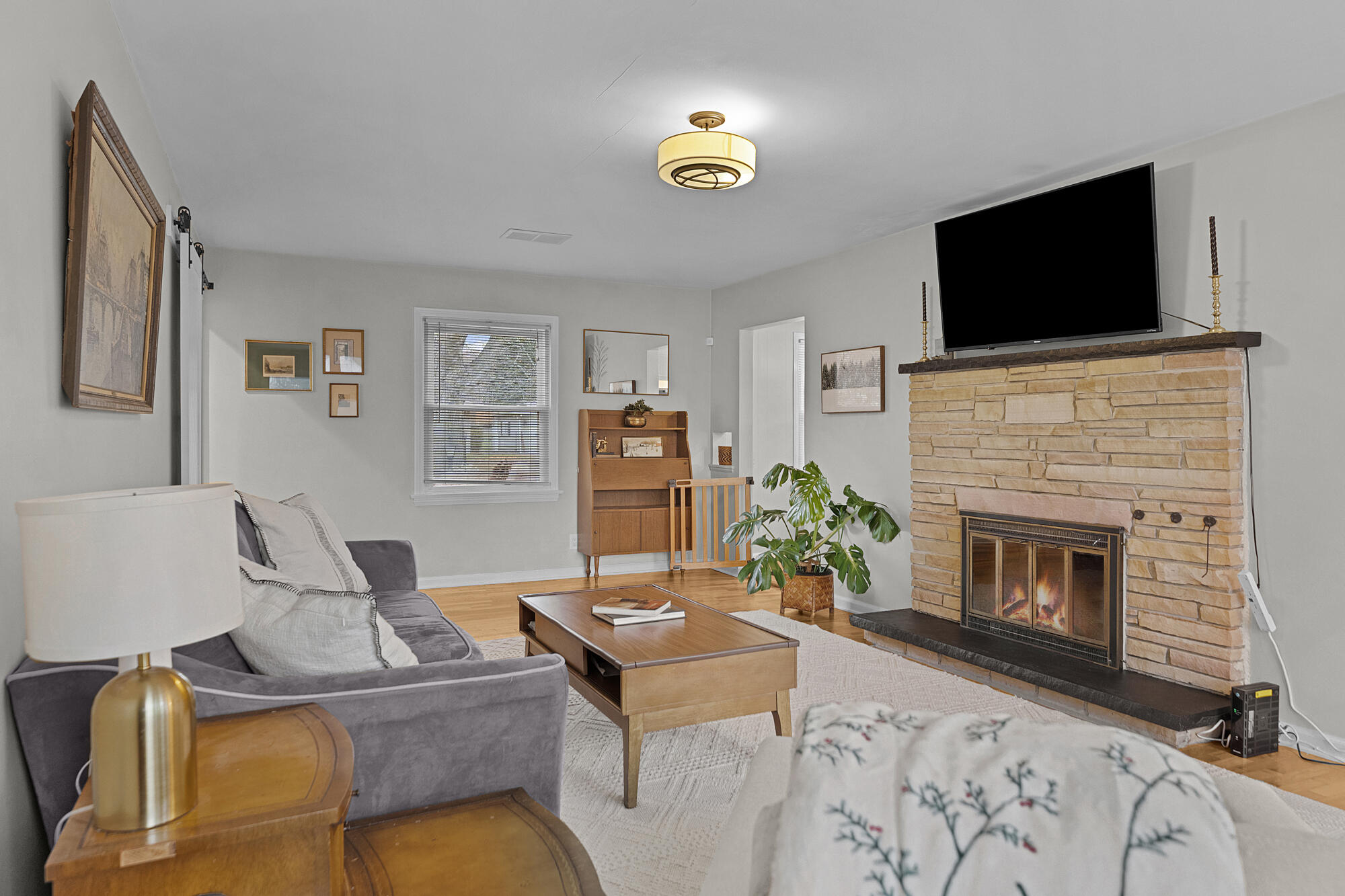 2471 Union Avenue NE