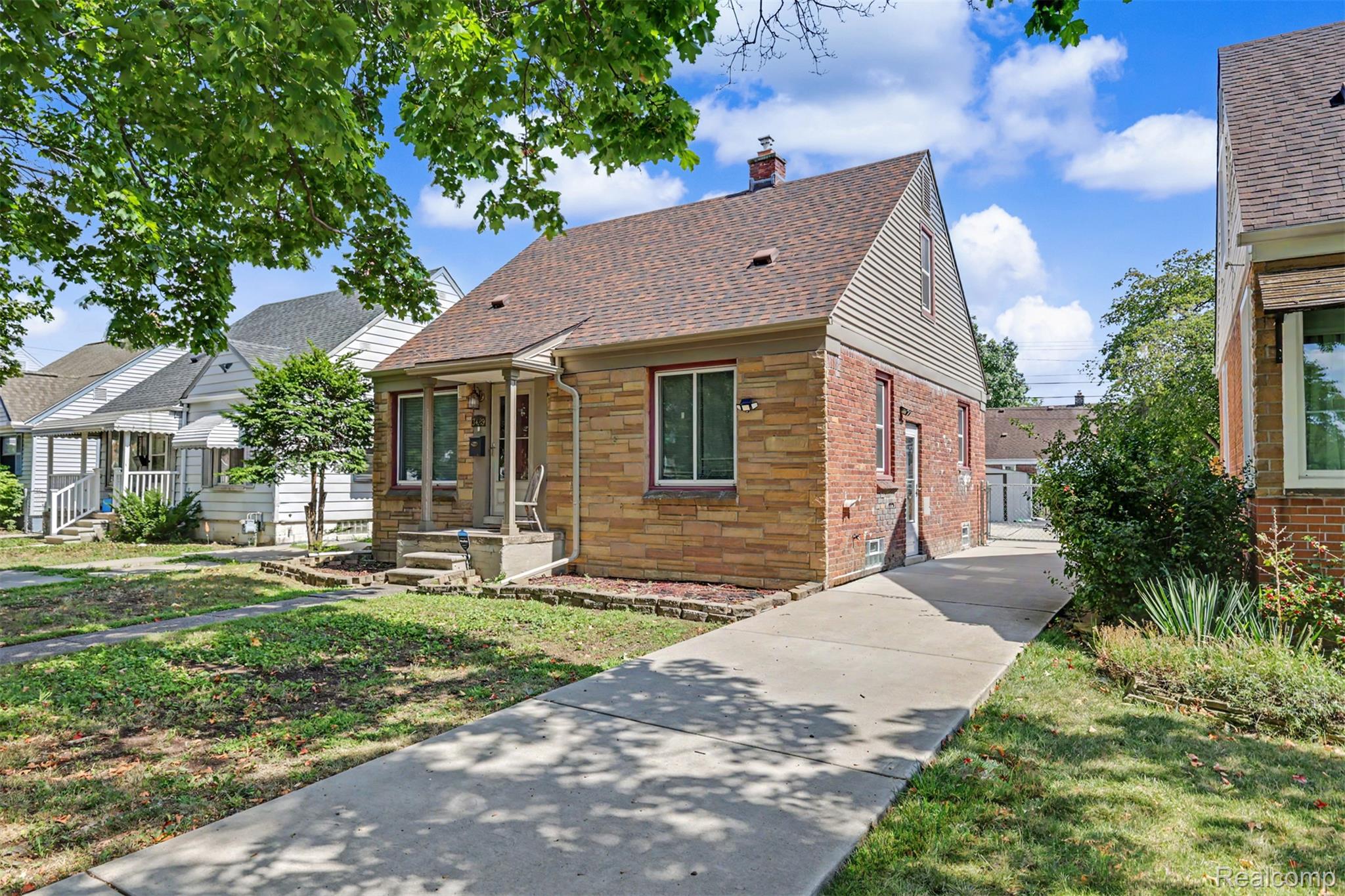 3429 Croissant Street