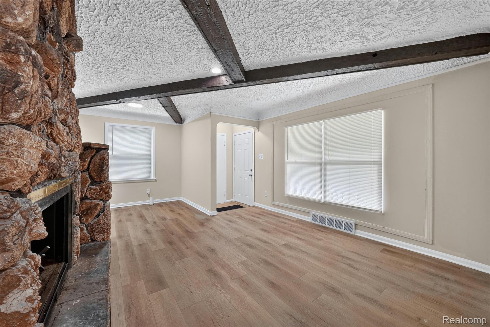 1044 Magnolia Drive