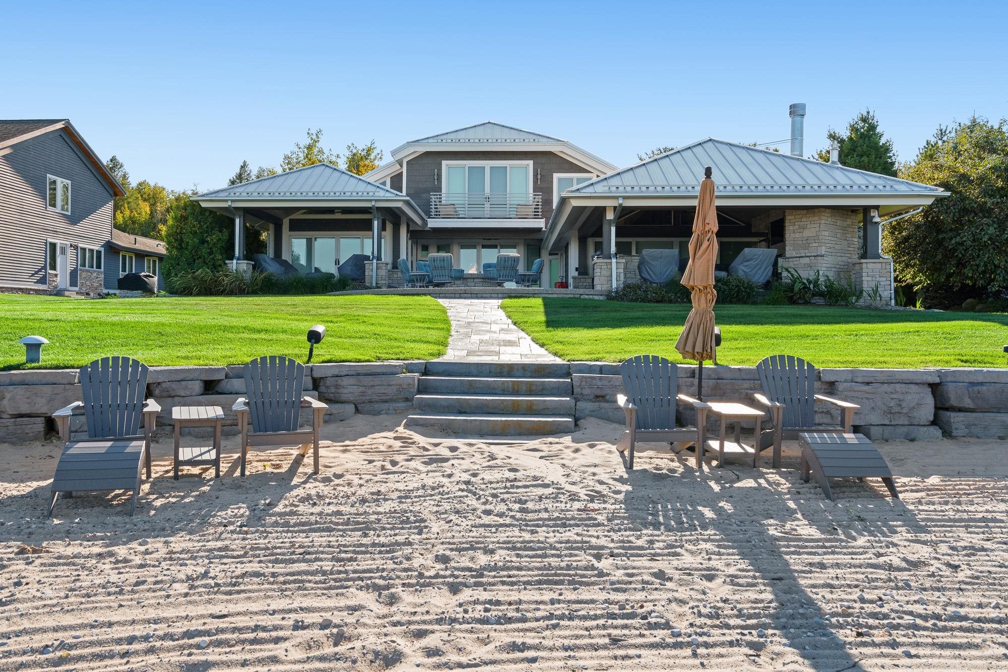 6140 Pine Lake Club Drive