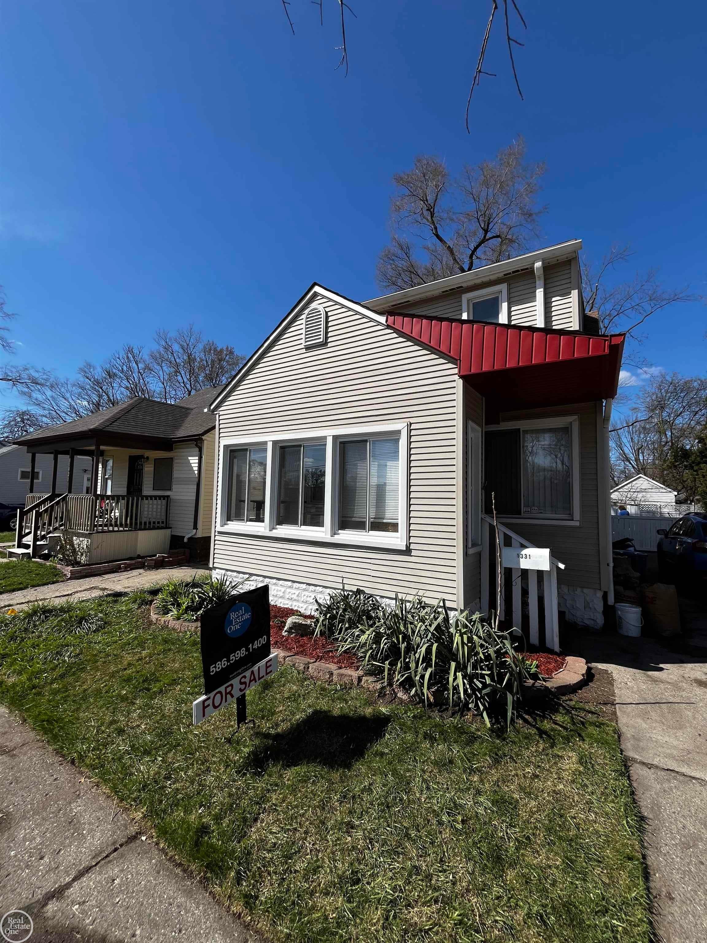 1331 E Bennett Avenue