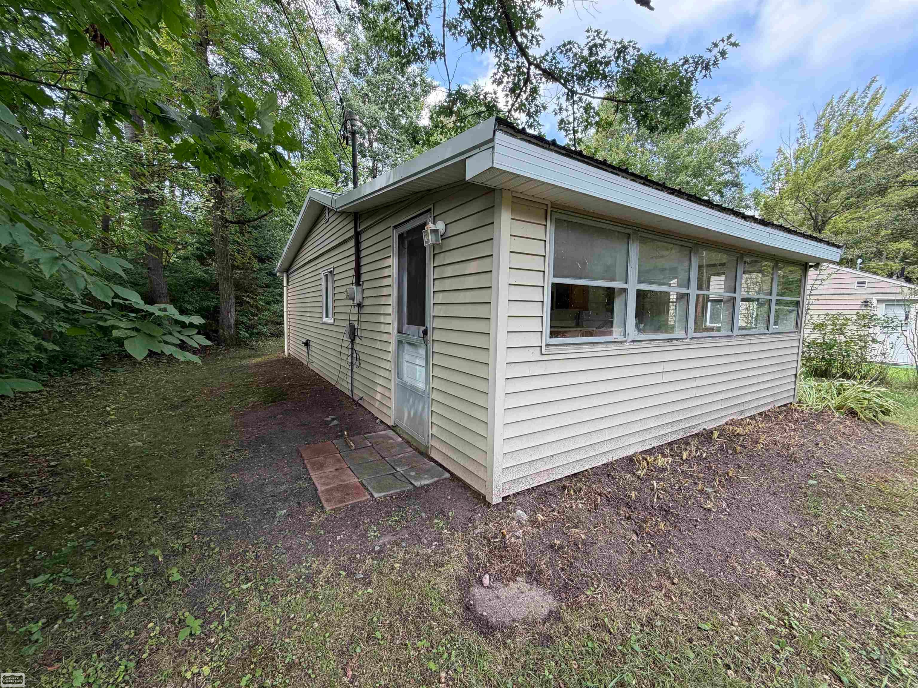 4875 Highland Court