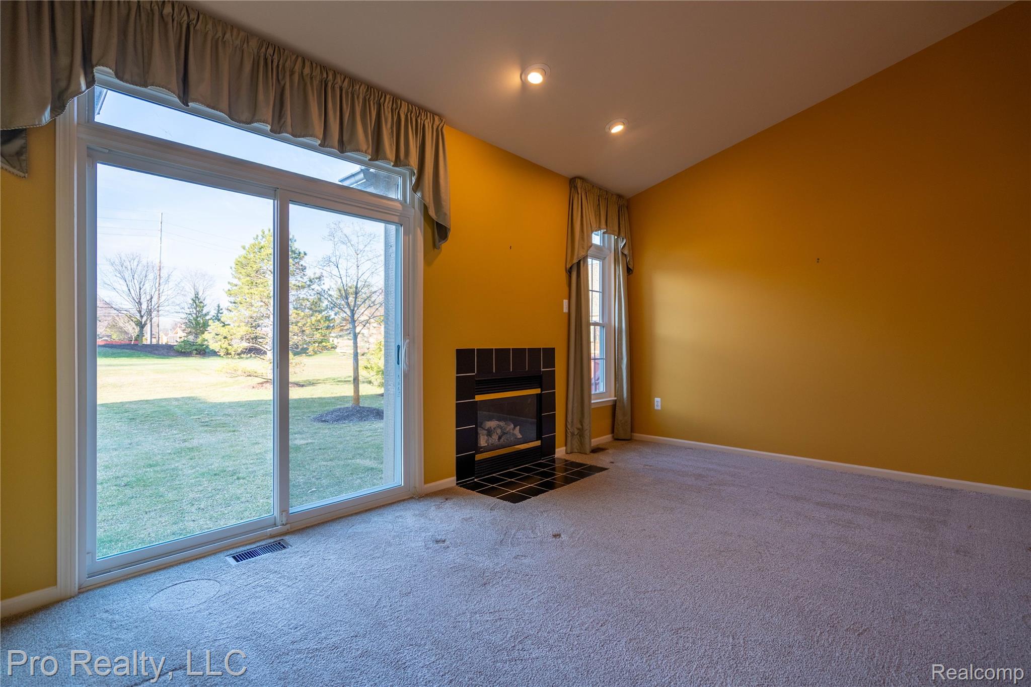 43880 Cherry Grove Court W