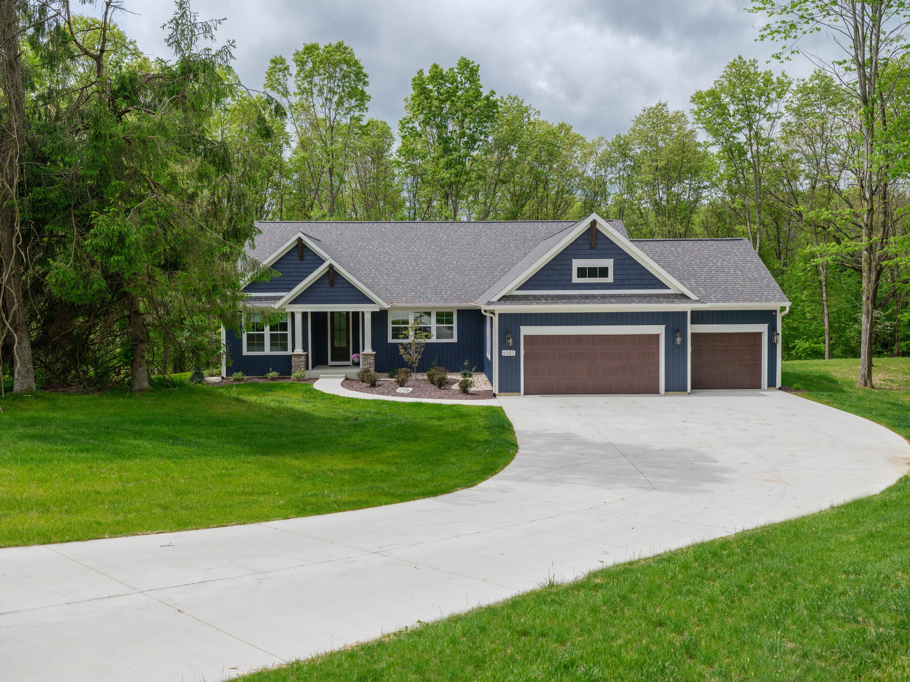 6583 W Hidden Lake Circle
