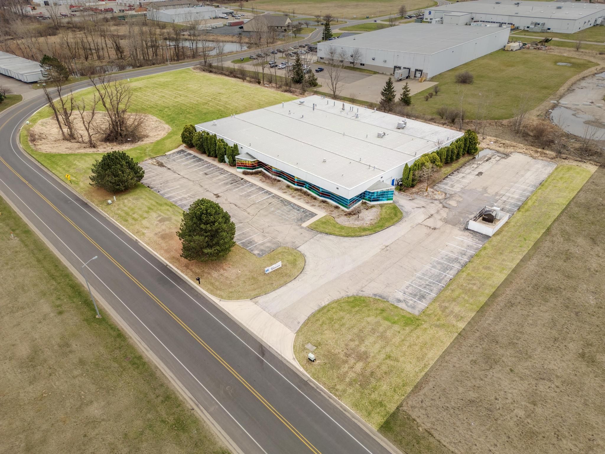 901 HIGHVIEW Drive