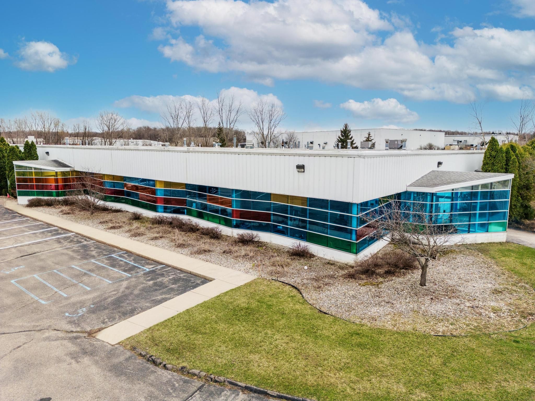 901 HIGHVIEW Drive