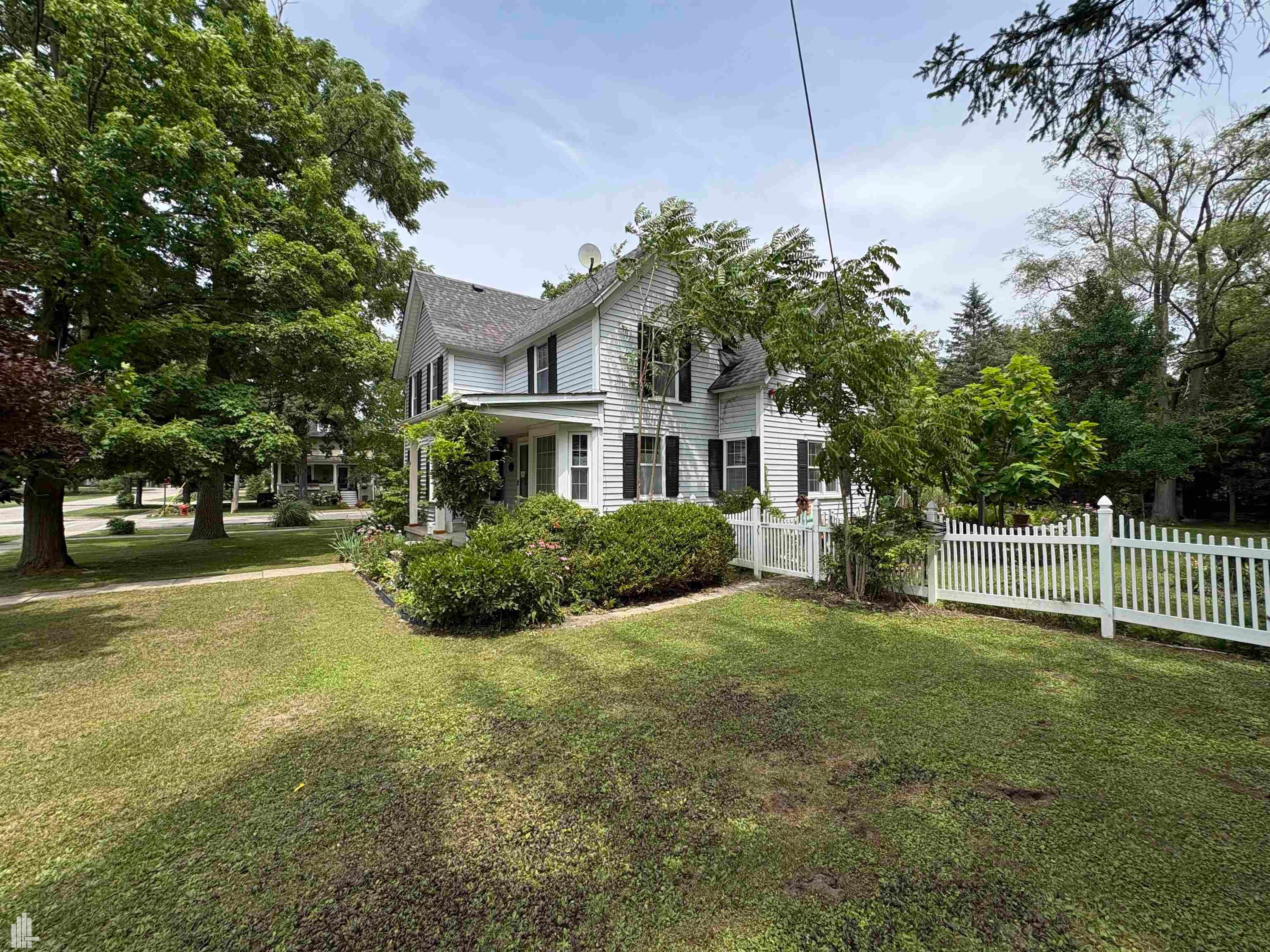 144 N Washington