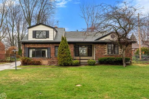 28413 RUEHLE Street St Clair Shores City MI 48081