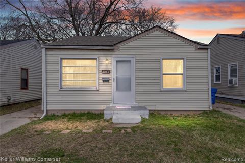 8477 Prospect Avenue Warren City MI 48089