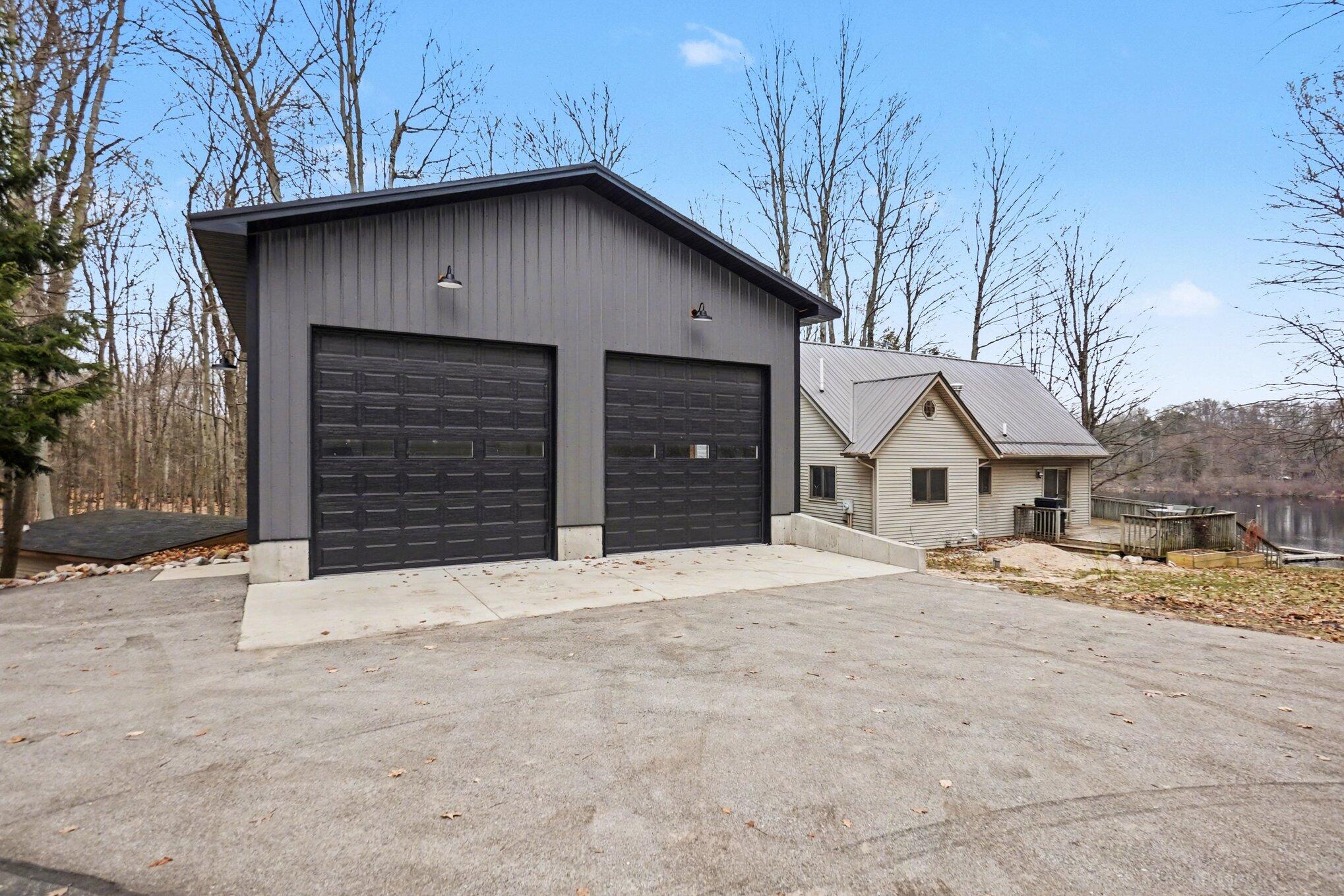 8906 Spring Hill Hill