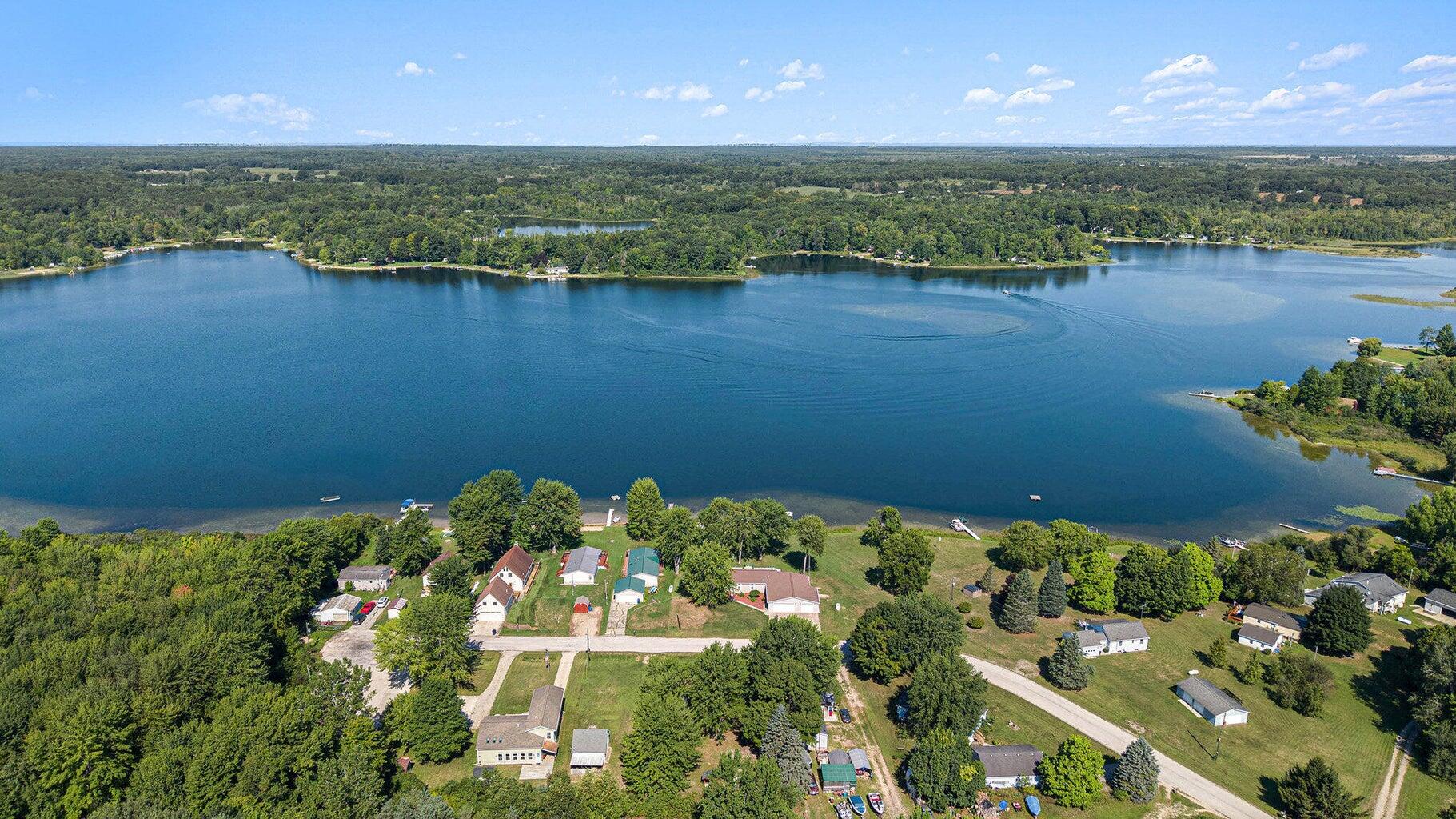 8906 Spring Hill Hill