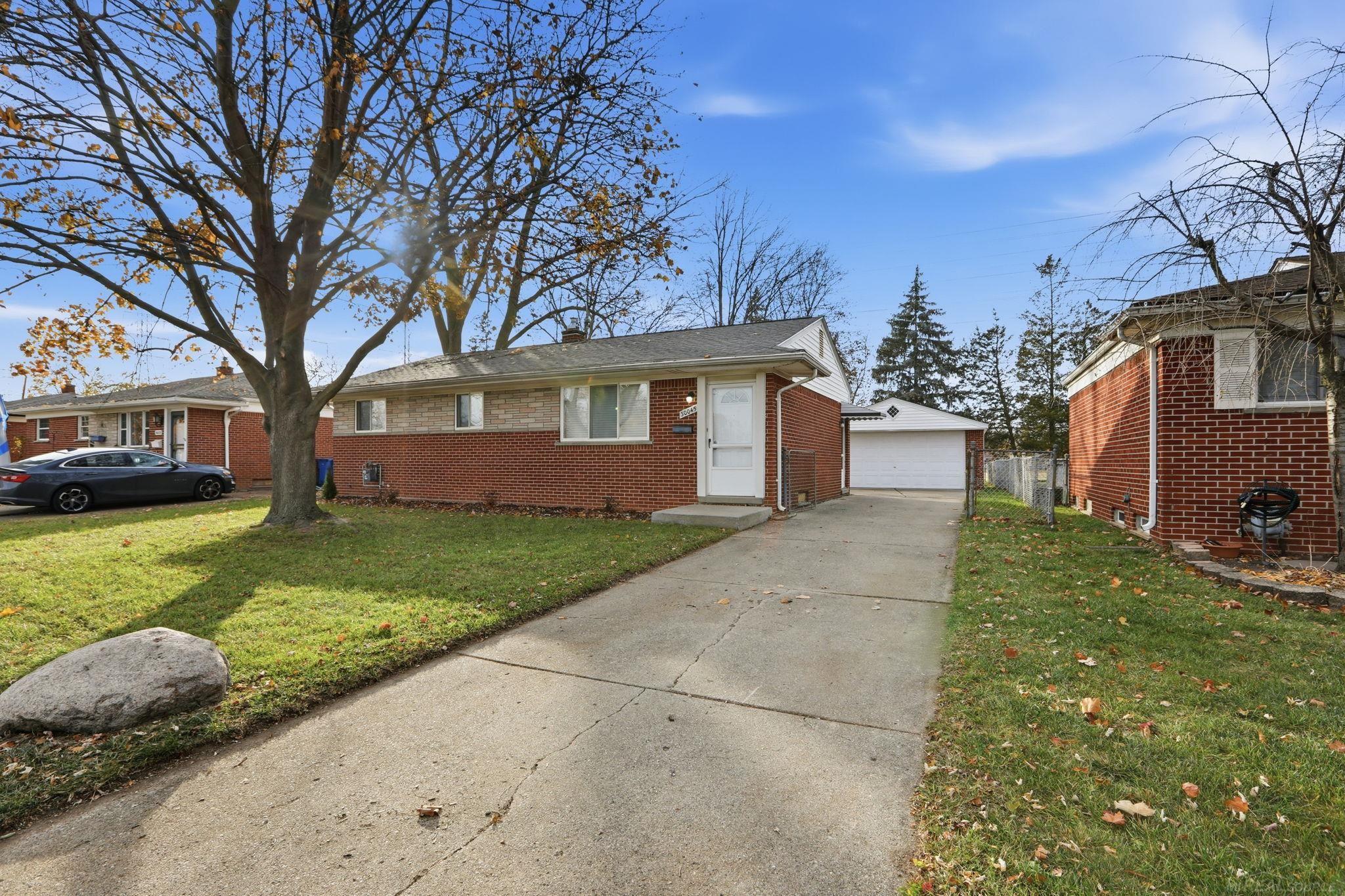 30045 N IROQUOIS Drive