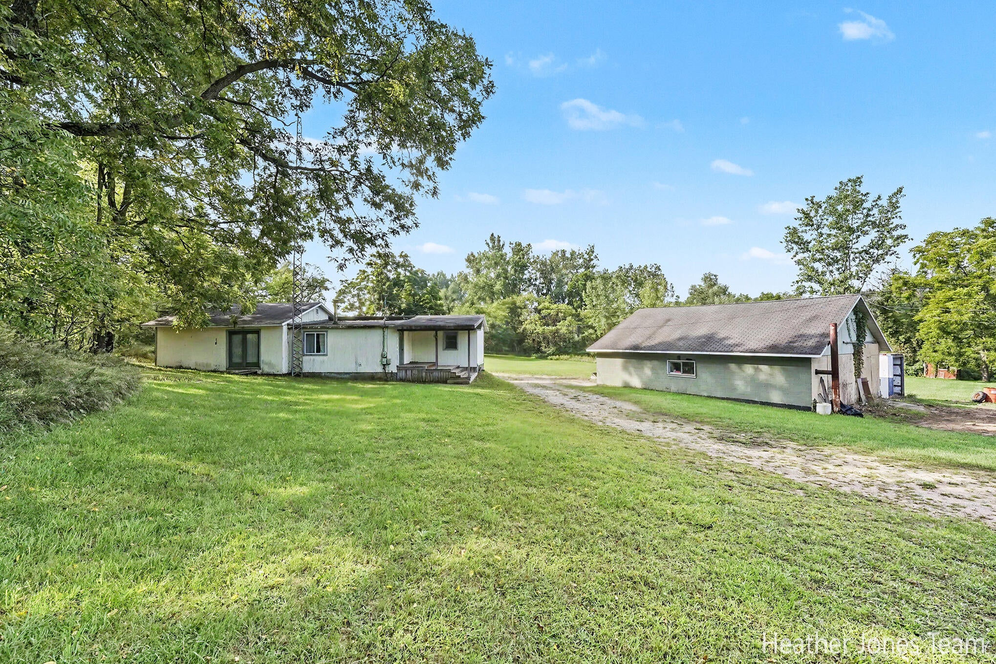 13635 14 Mile Road NE