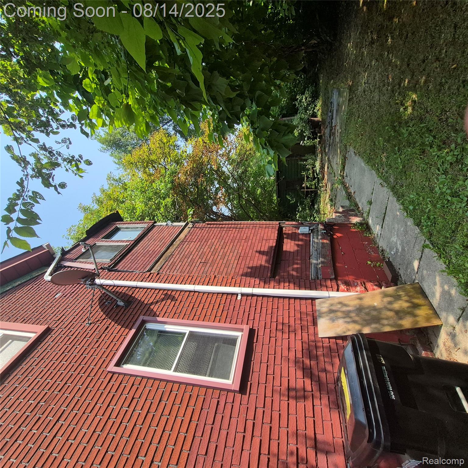 2981 W Euclid Street