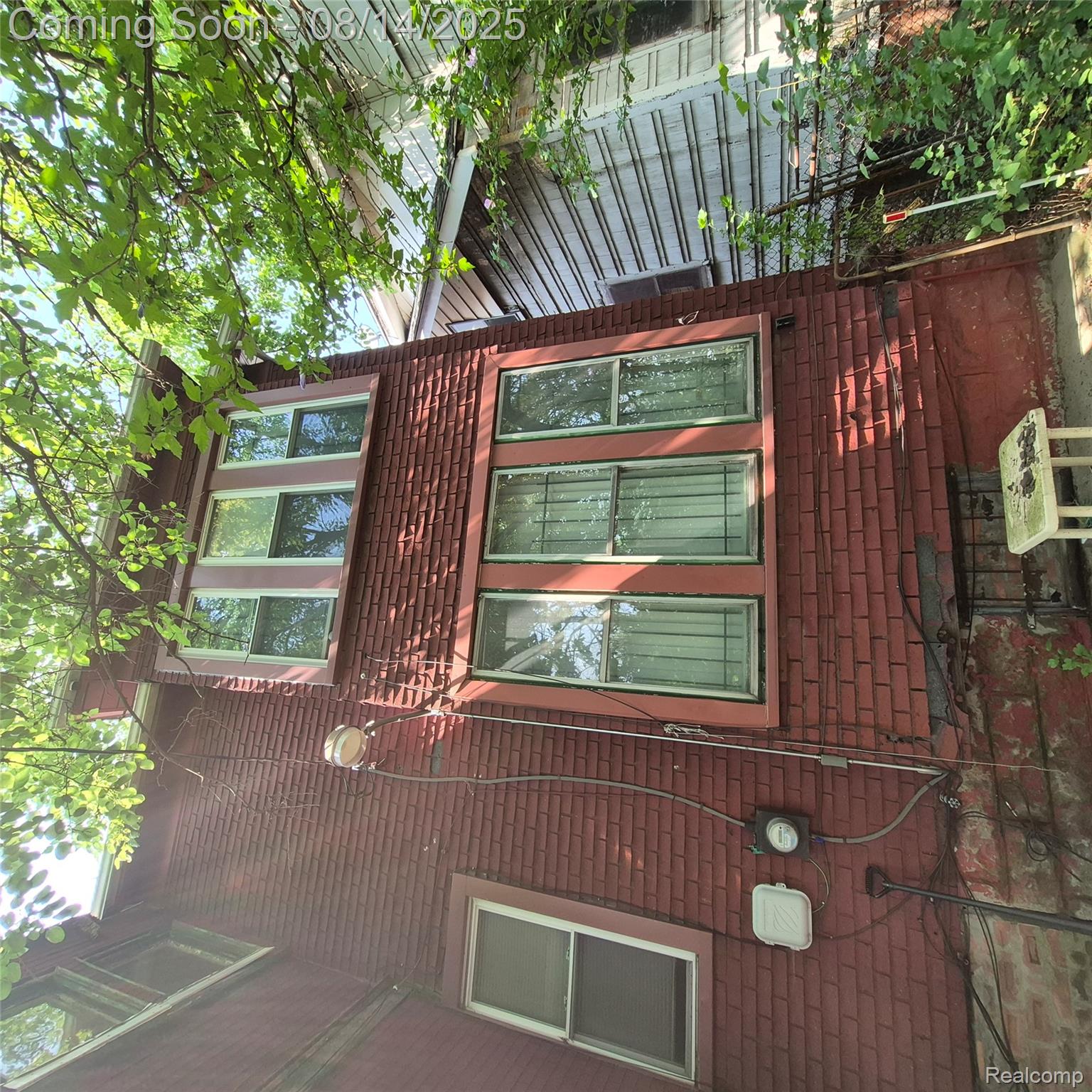 2981 W Euclid Street
