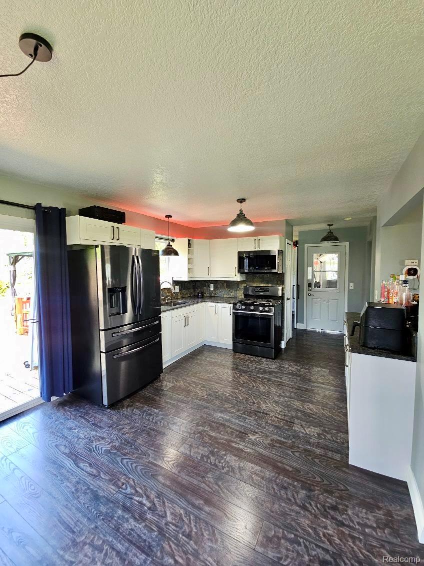 4383 Eagle Lane