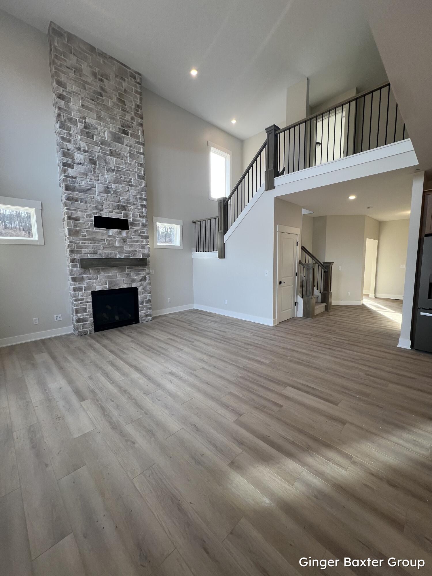 1954 Fallasburg Park Drive NE 4