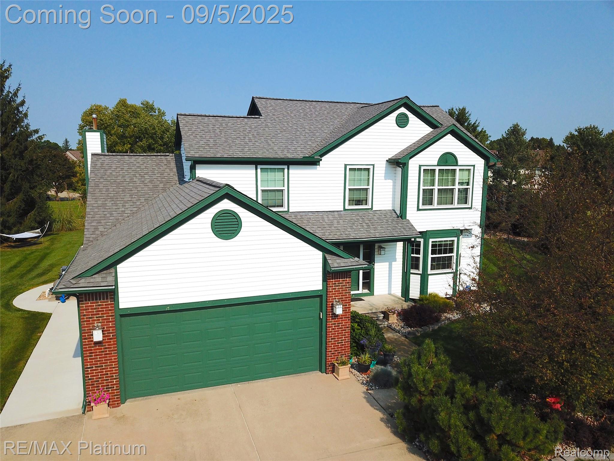 1827 Oak Squire Court