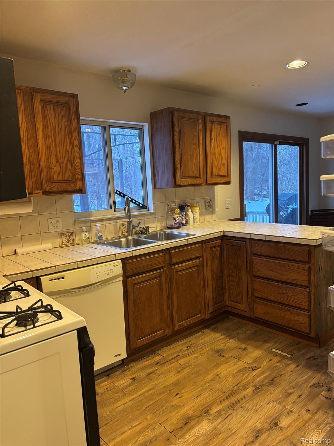 6099 Brookwood Drive