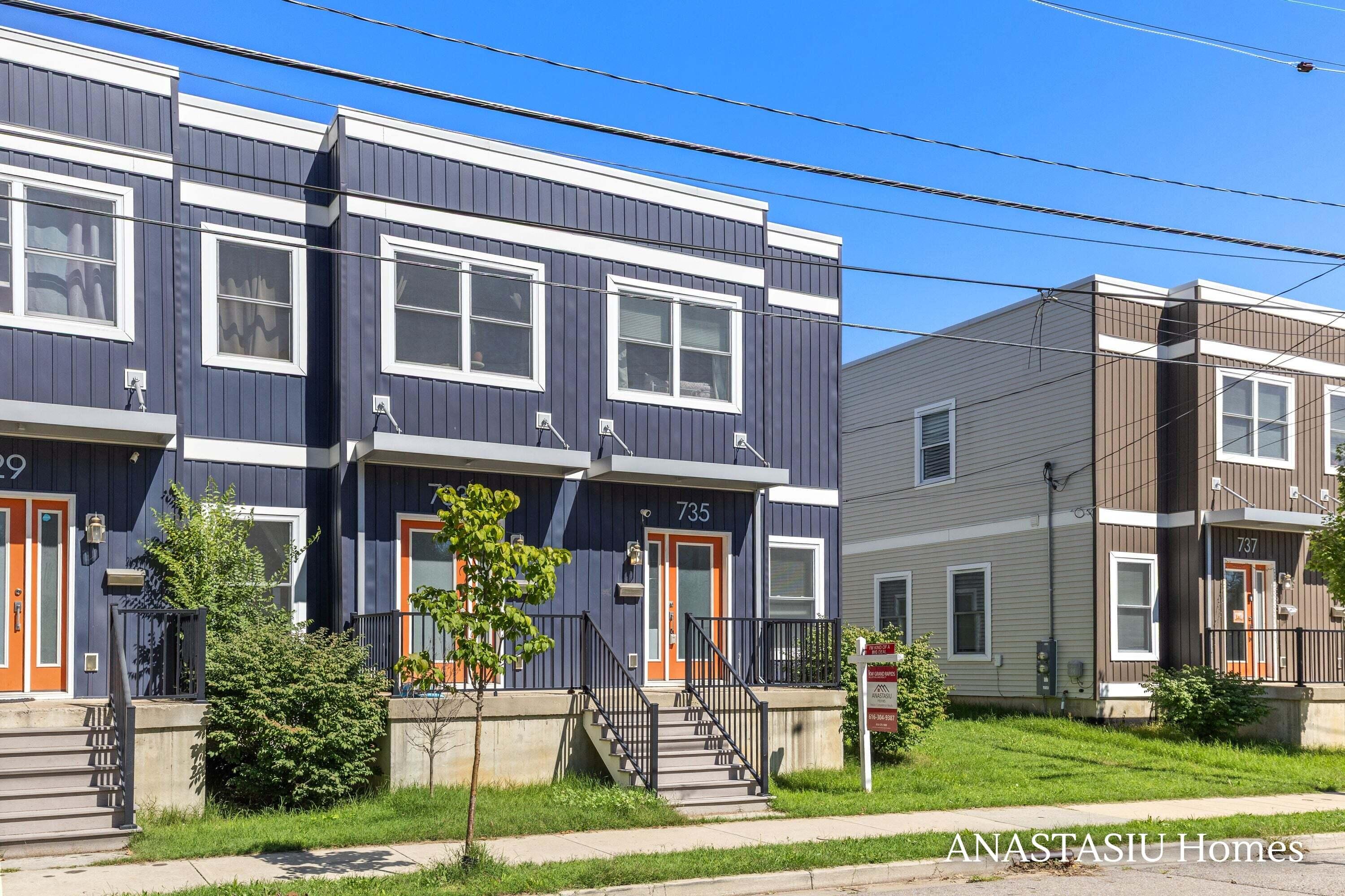 735 Bates Street SE