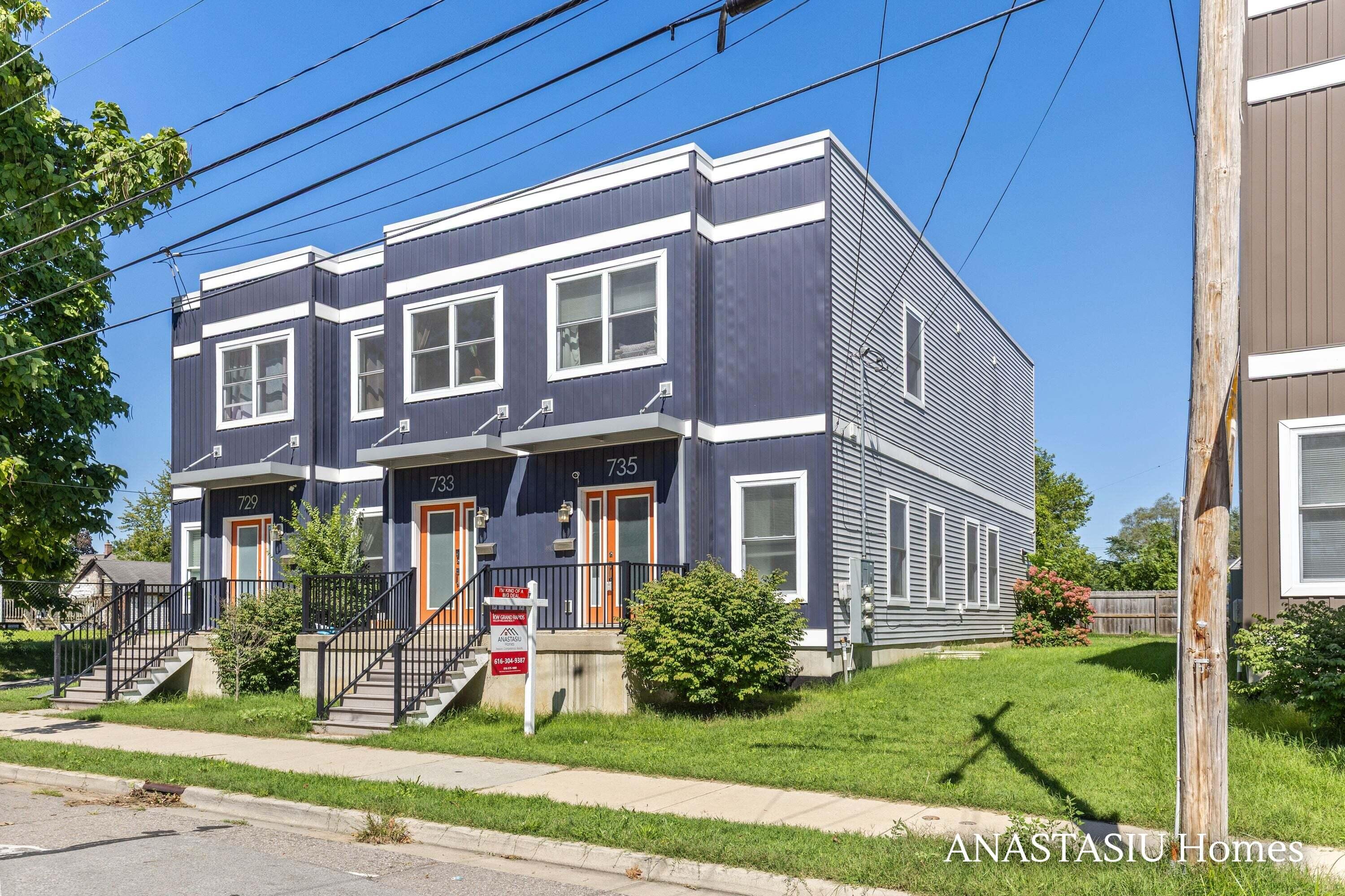 735 Bates Street SE