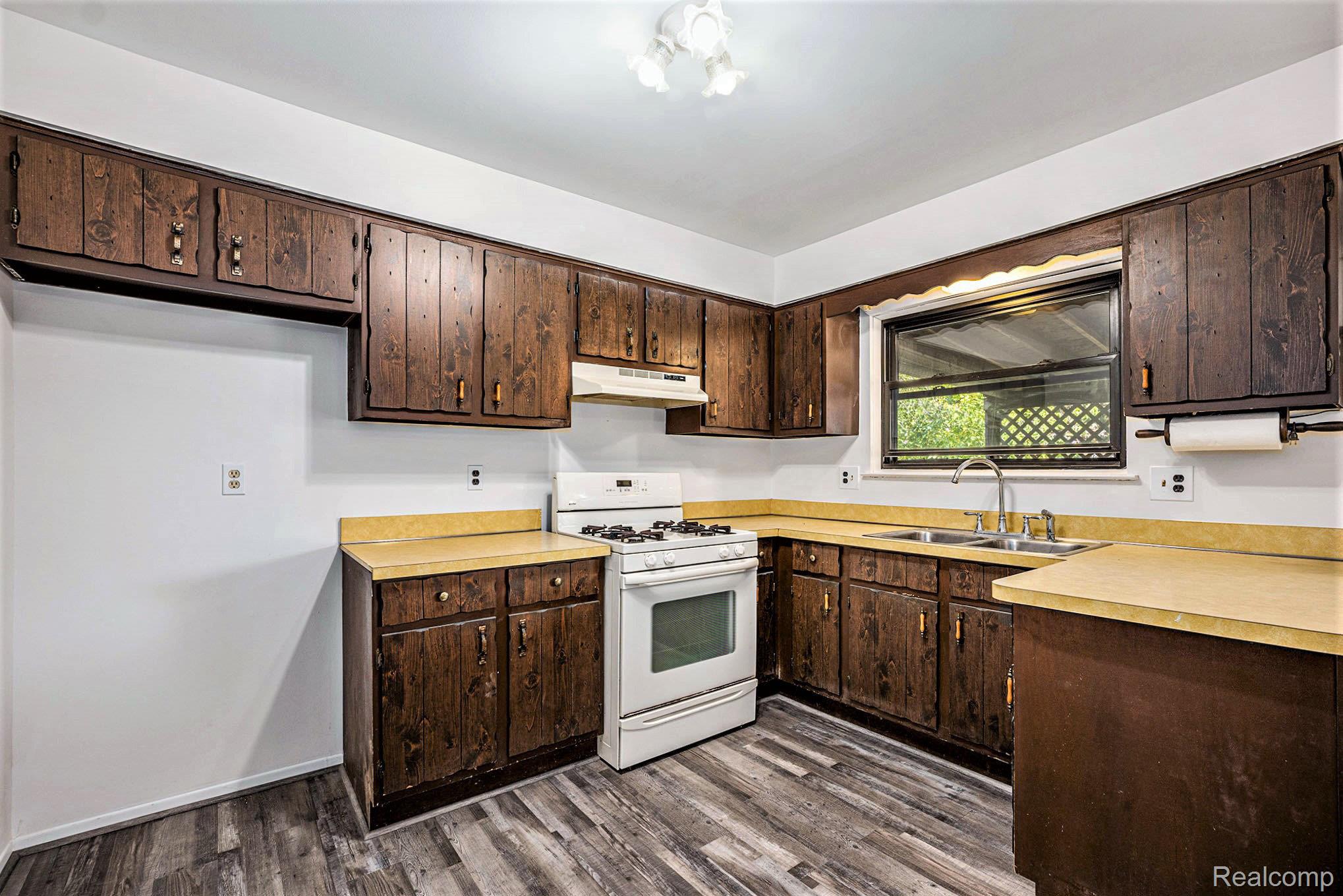 Clinton Charter Township, Michigan 48038, United States, 3 Bedrooms Bedrooms, ,1 BathroomBathrooms,Residential,Active,237953