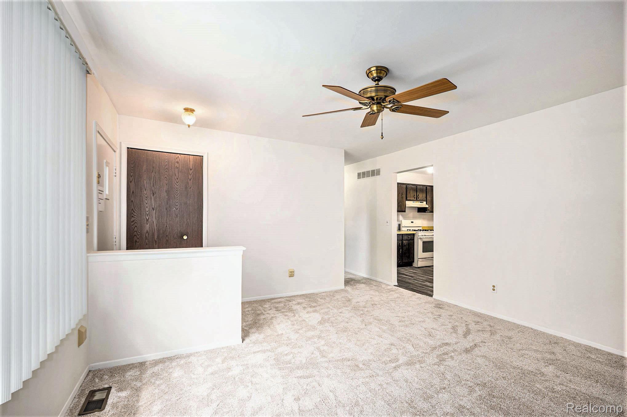 Clinton Charter Township, Michigan 48038, United States, 3 Bedrooms Bedrooms, ,1 BathroomBathrooms,Residential,Active,237953