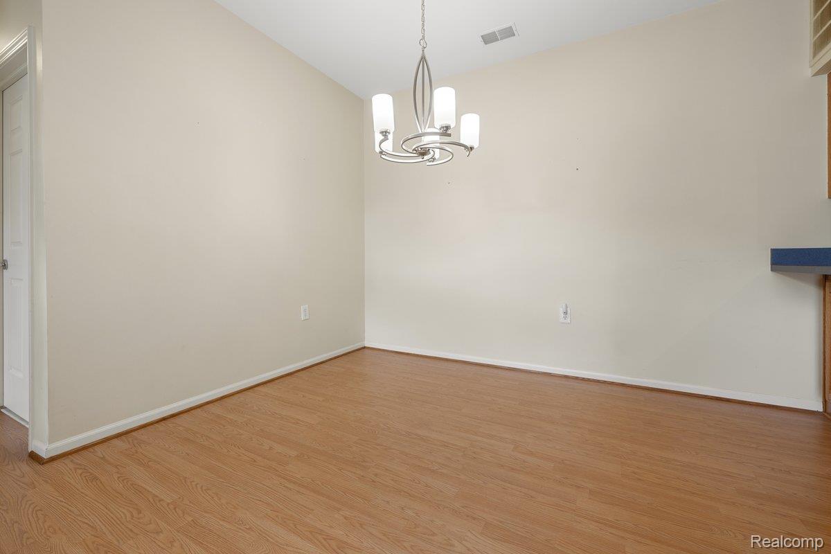 3424 Kneeland Circle