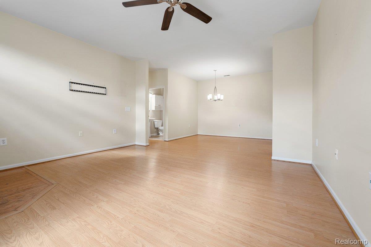 3424 Kneeland Circle