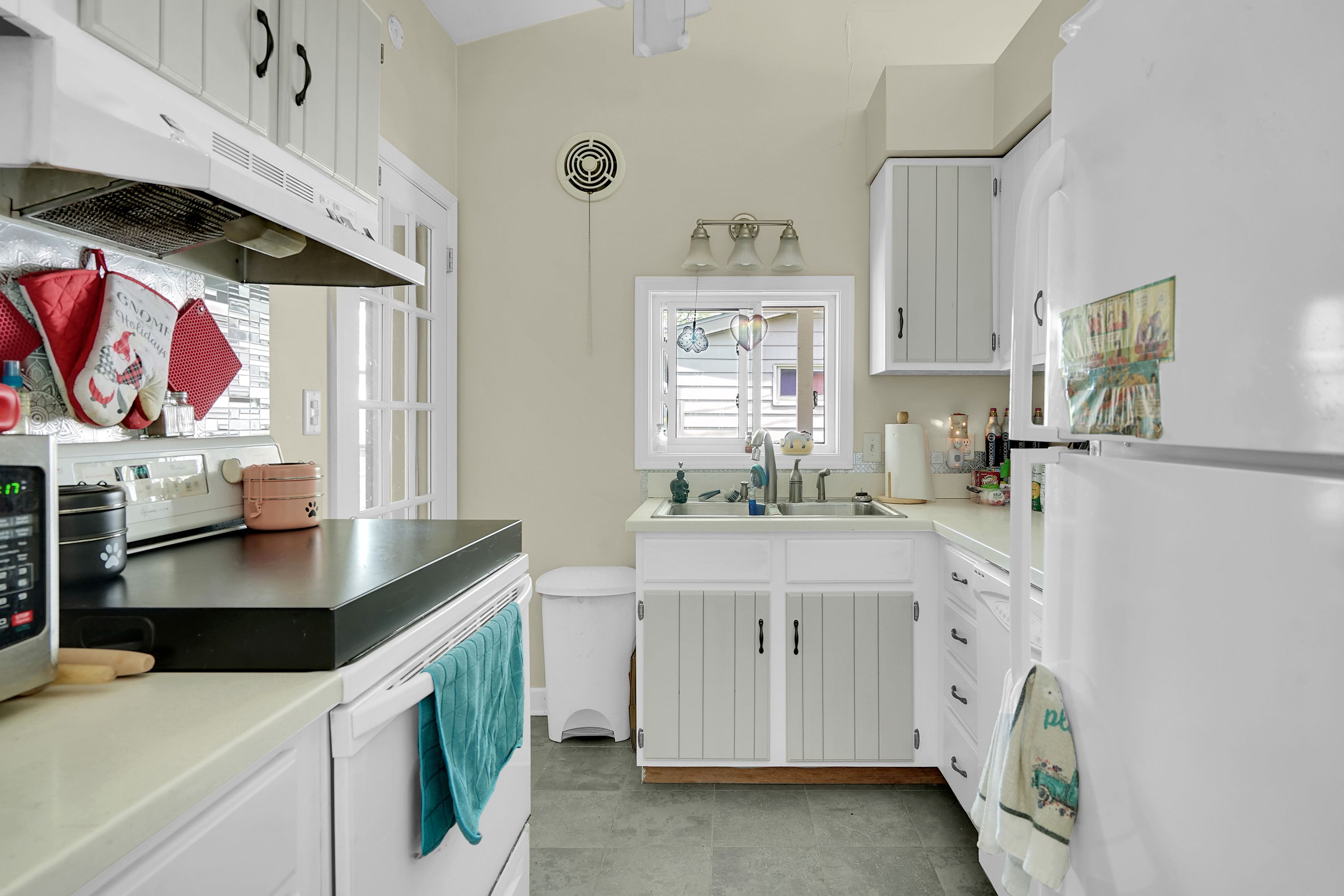 419 JUNIPER Drive