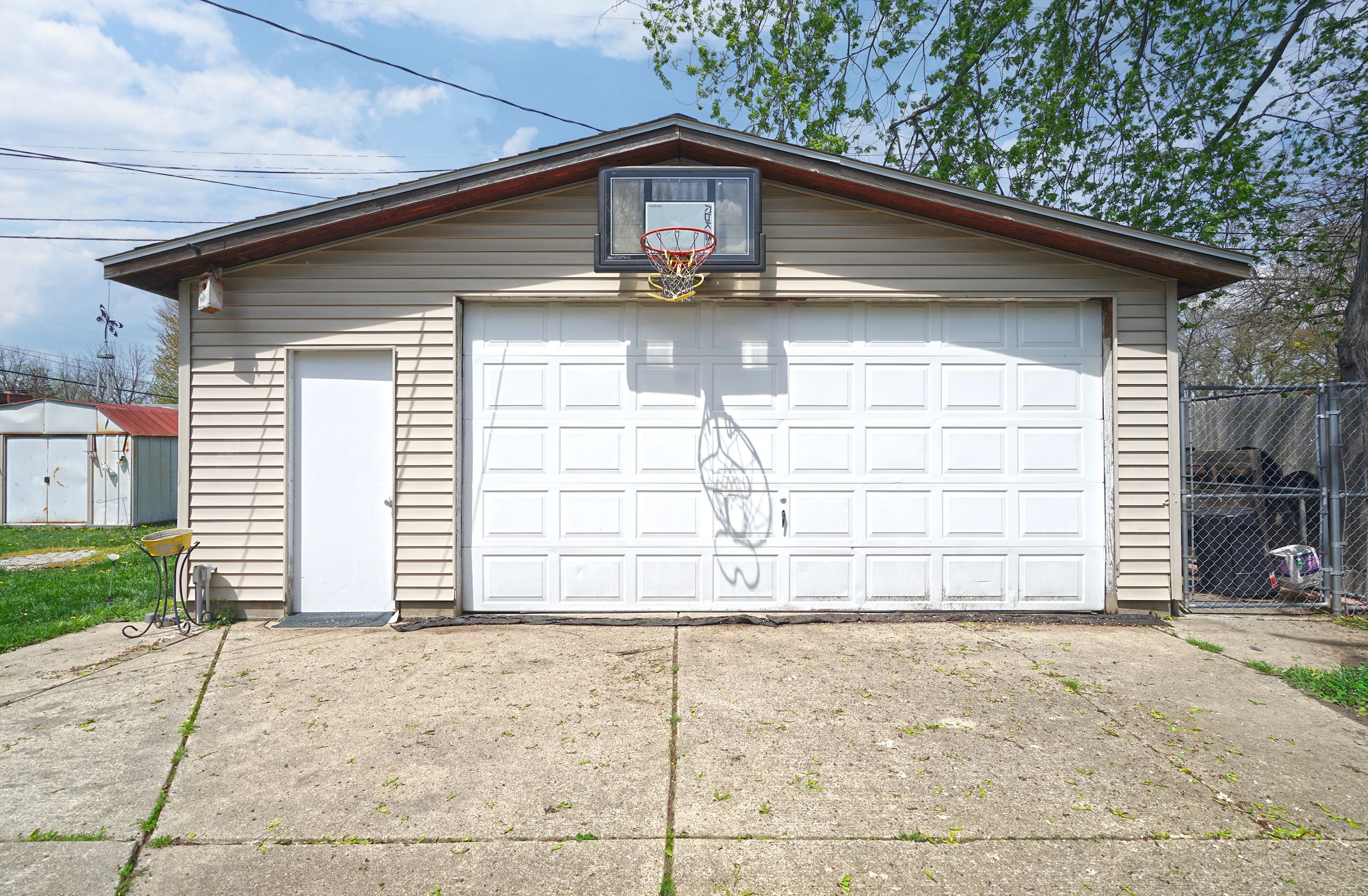 419 JUNIPER Drive